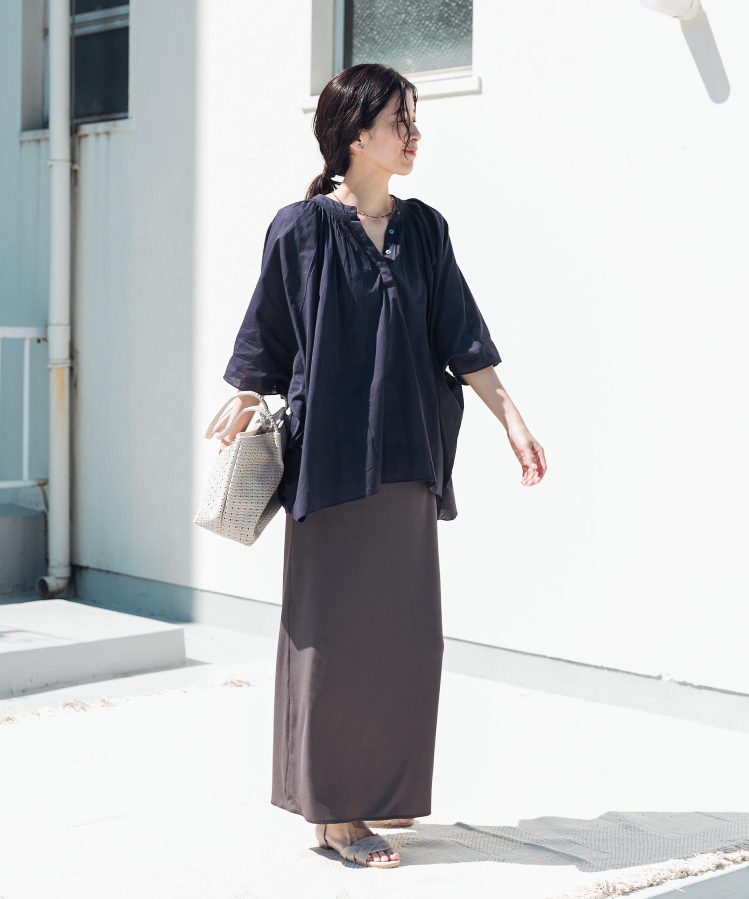 URBAN RESEARCH DOORS「コットンボイルロールアップスリーブブラウス」|シャツ・ブラウス|