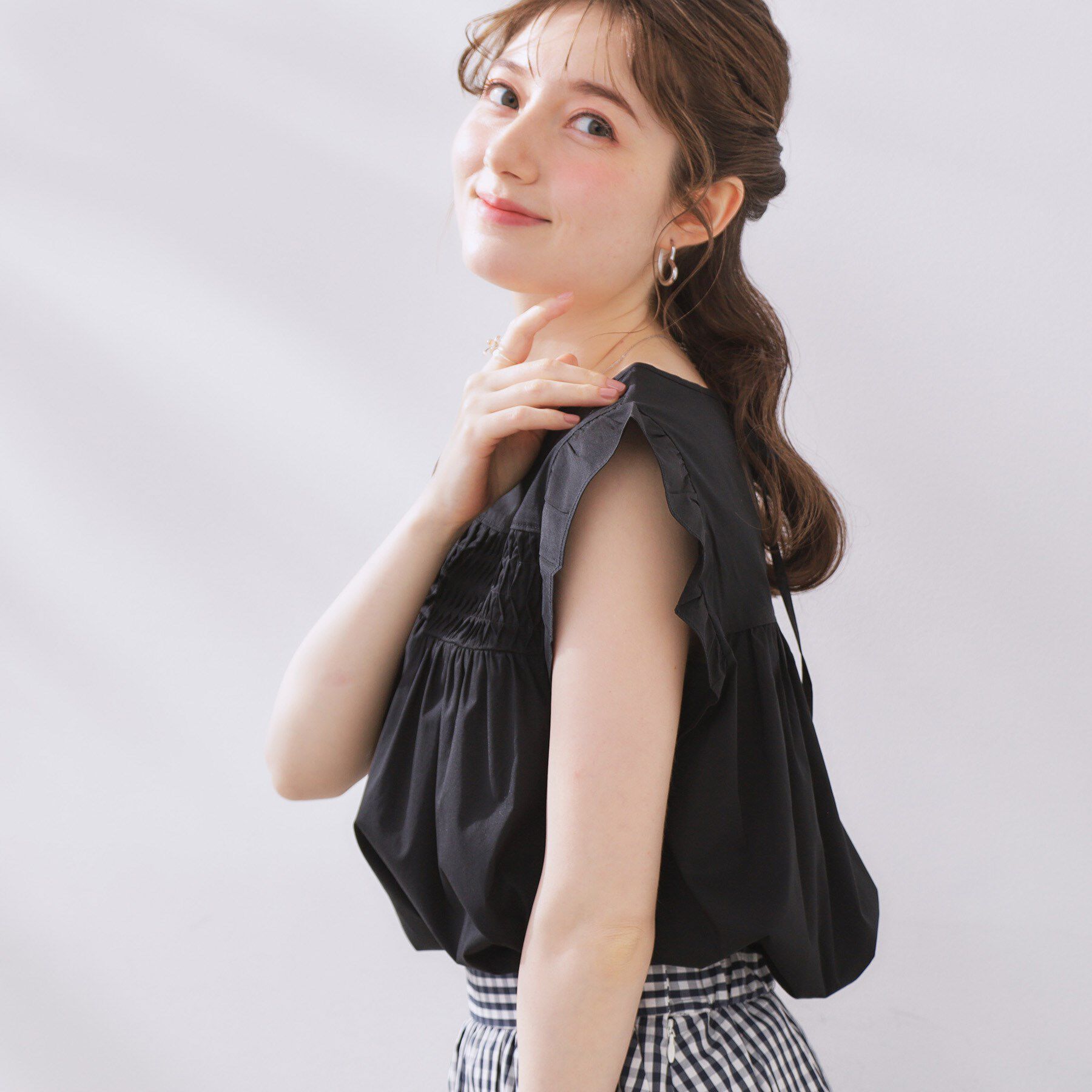 Couture broach「【大人可愛い・きれいめ】ランダムタックシャツブラウス」|シャツ・ブラウス|