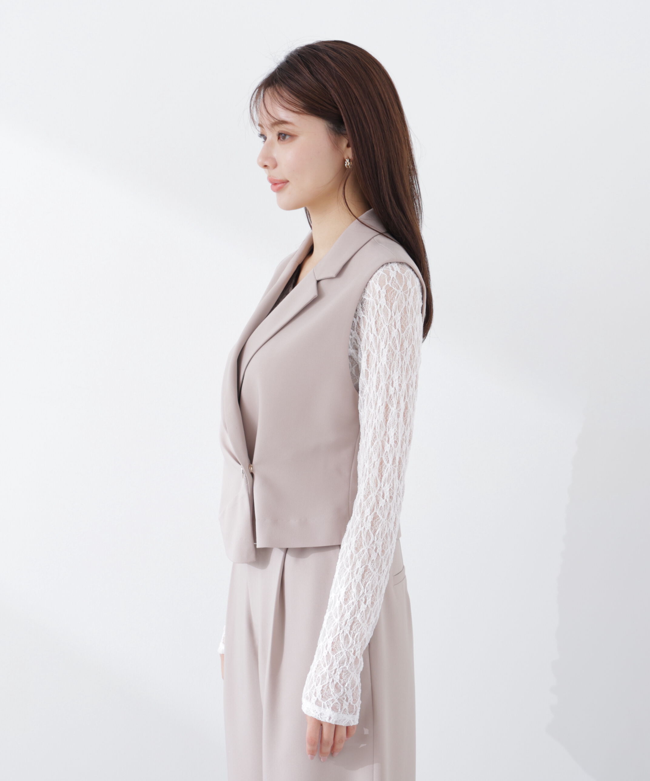 PROPORTION BODY DRESSING「タックアシメジレ　26SS」|ブルゾン・スタジャン|