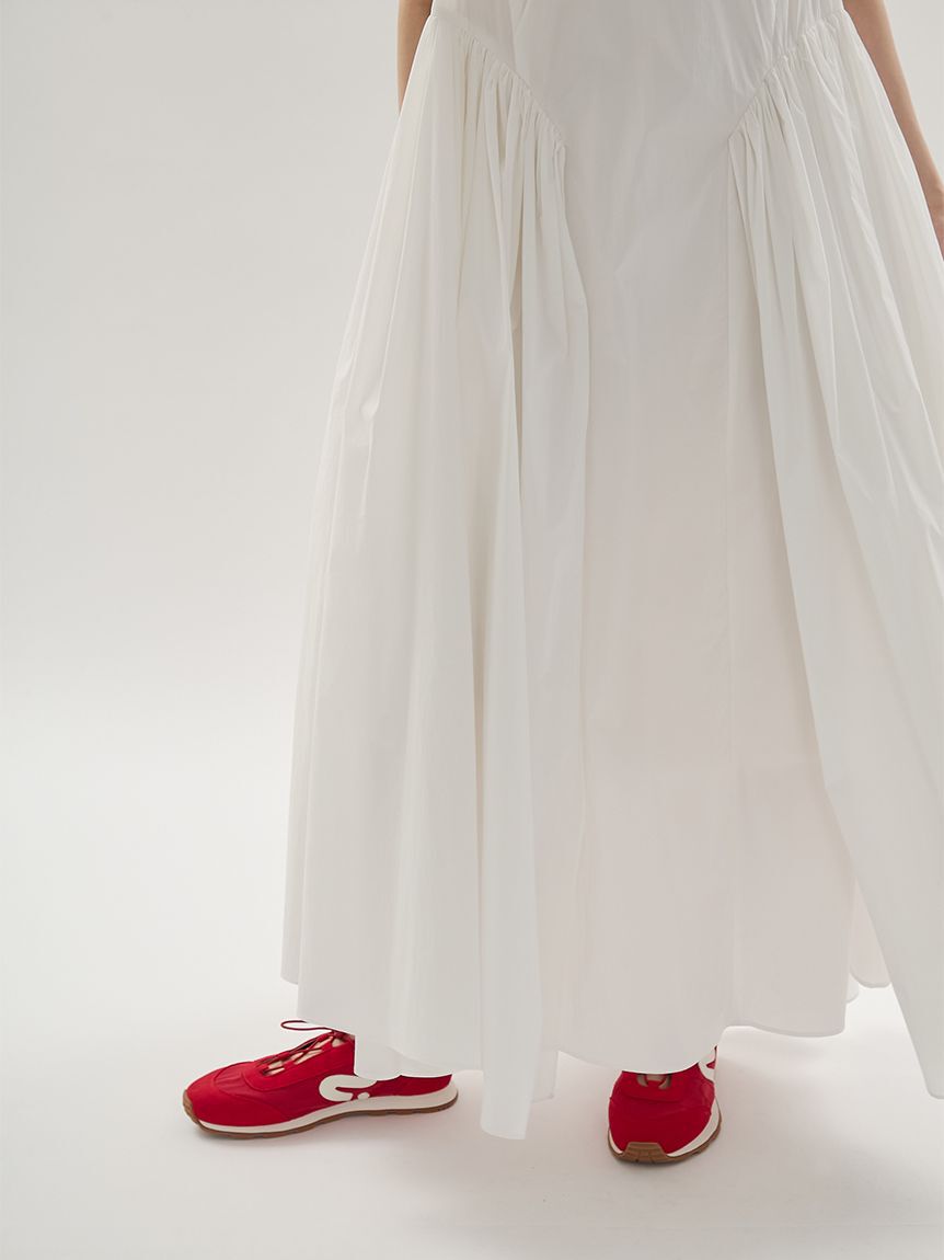 emmi atelier「ギャザーフォルムナイロンワンピース」|ワンピース|