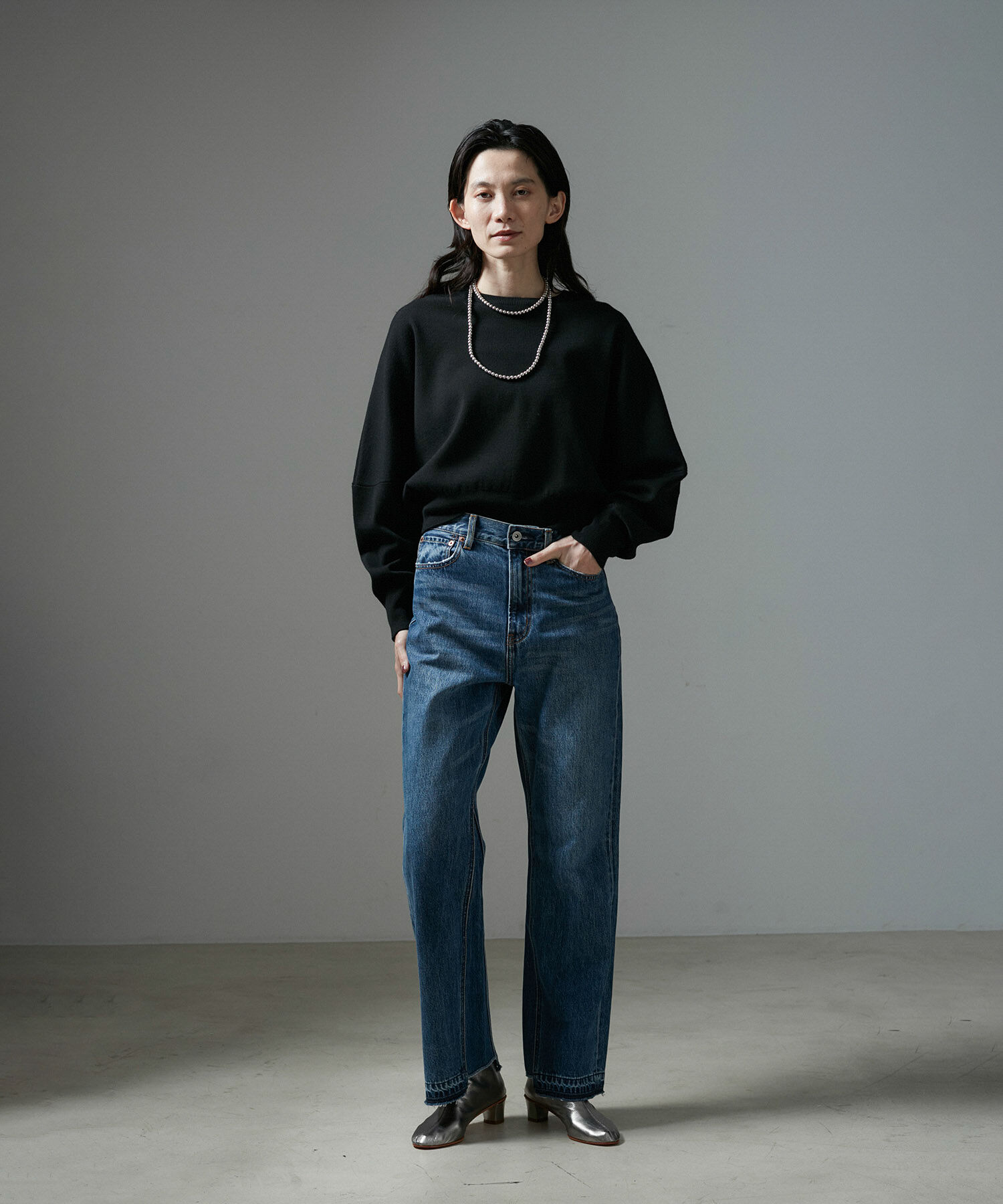 SALON adam et rope'「クロップドクルーネックニットプルオーバー【セットアップ対応・洗える】」|スウェット・ジャージ|