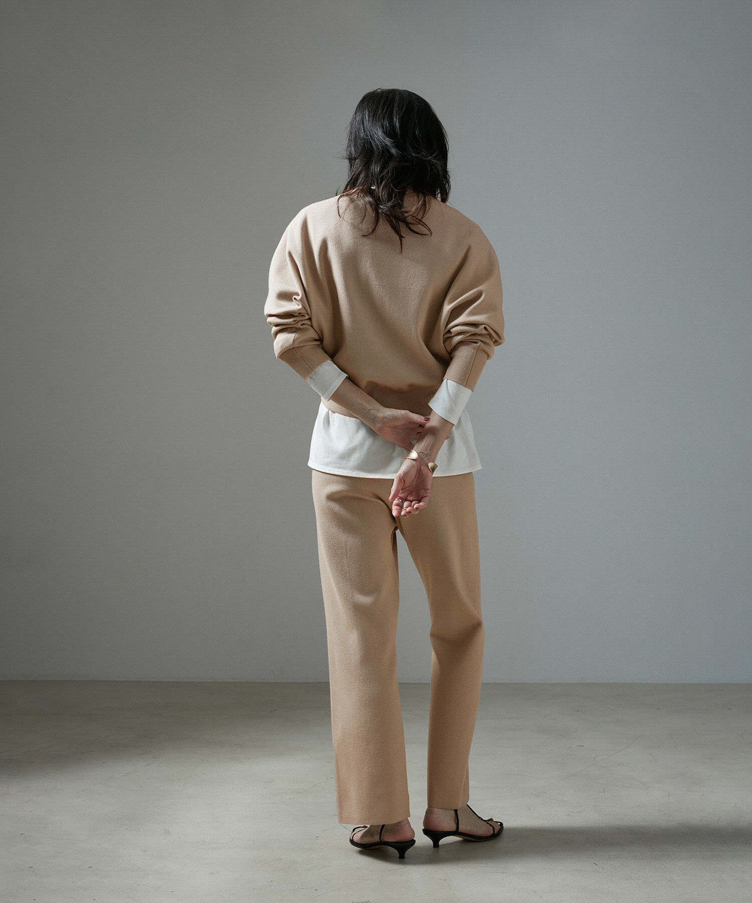 SALON adam et rope'「クロップドクルーネックニットプルオーバー【セットアップ対応・洗える】」|スウェット・ジャージ|