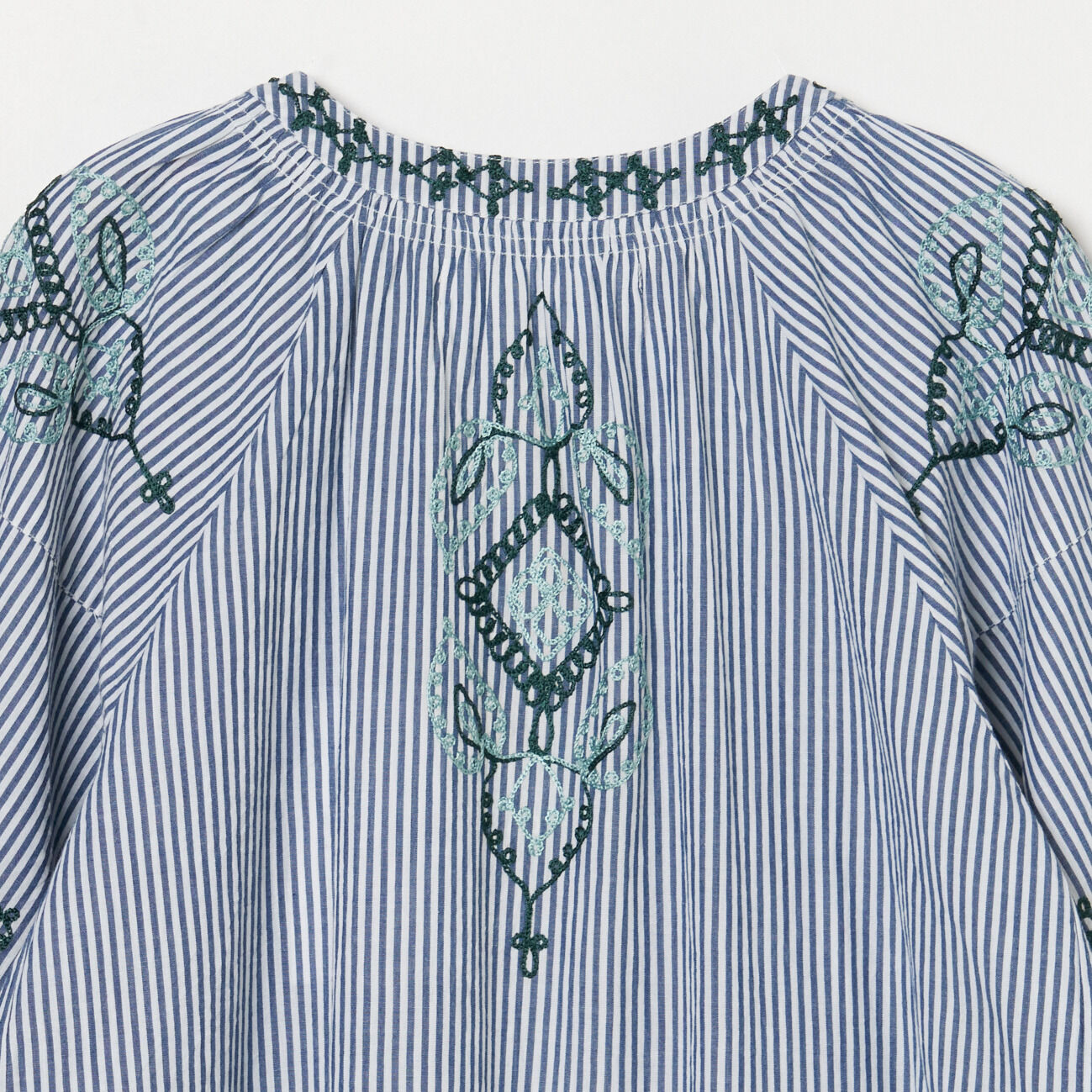  「SARA MALLIKA COTTON AARI EMBROIDERY DRESS」|ワンピース|