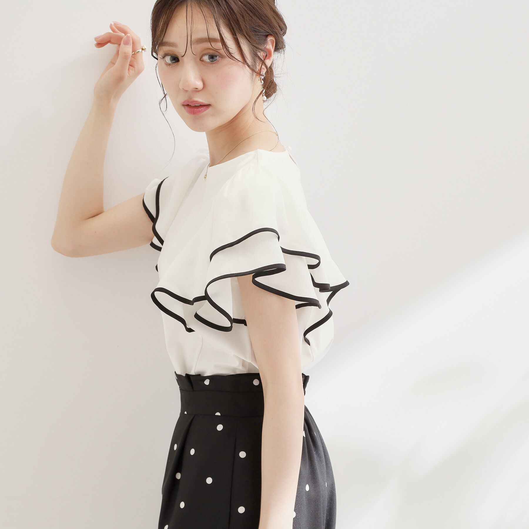 Couture broach「60シルラッフルフレアスリーブ」|Tシャツ・カットソー|