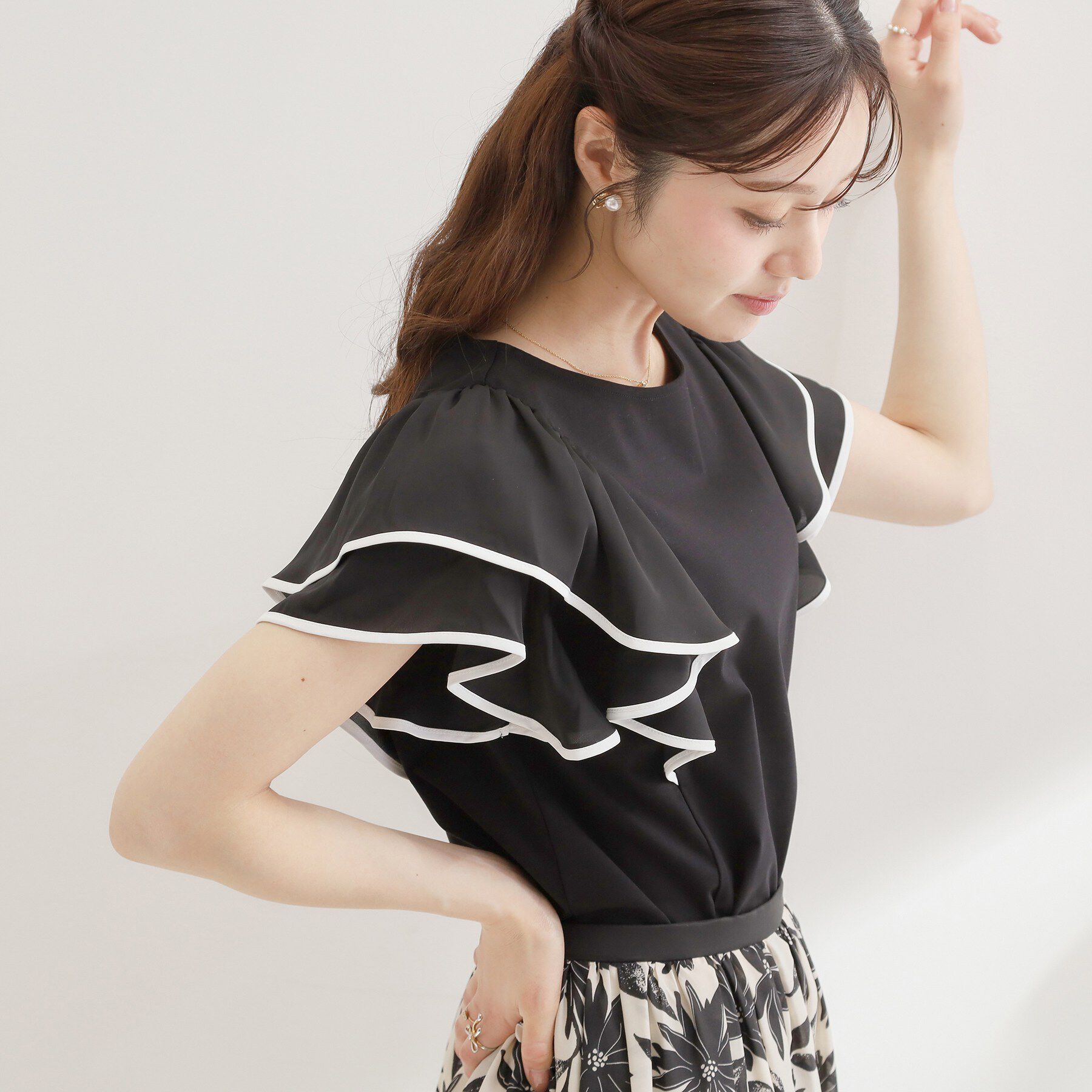 Couture broach「60シルラッフルフレアスリーブ」|Tシャツ・カットソー|