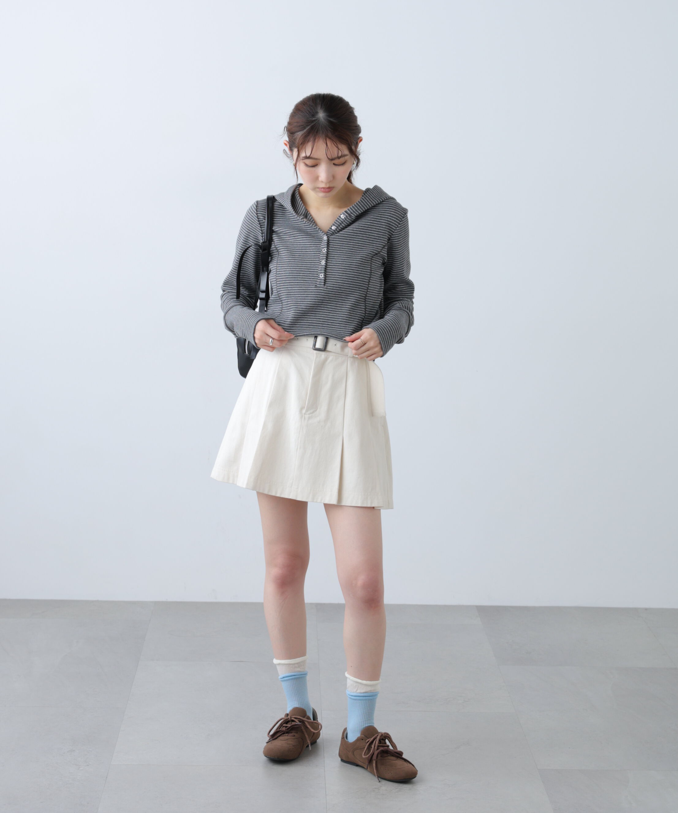  「〈セットアップ対応〉ベルト付きプリーツミニスカート」|スカート|