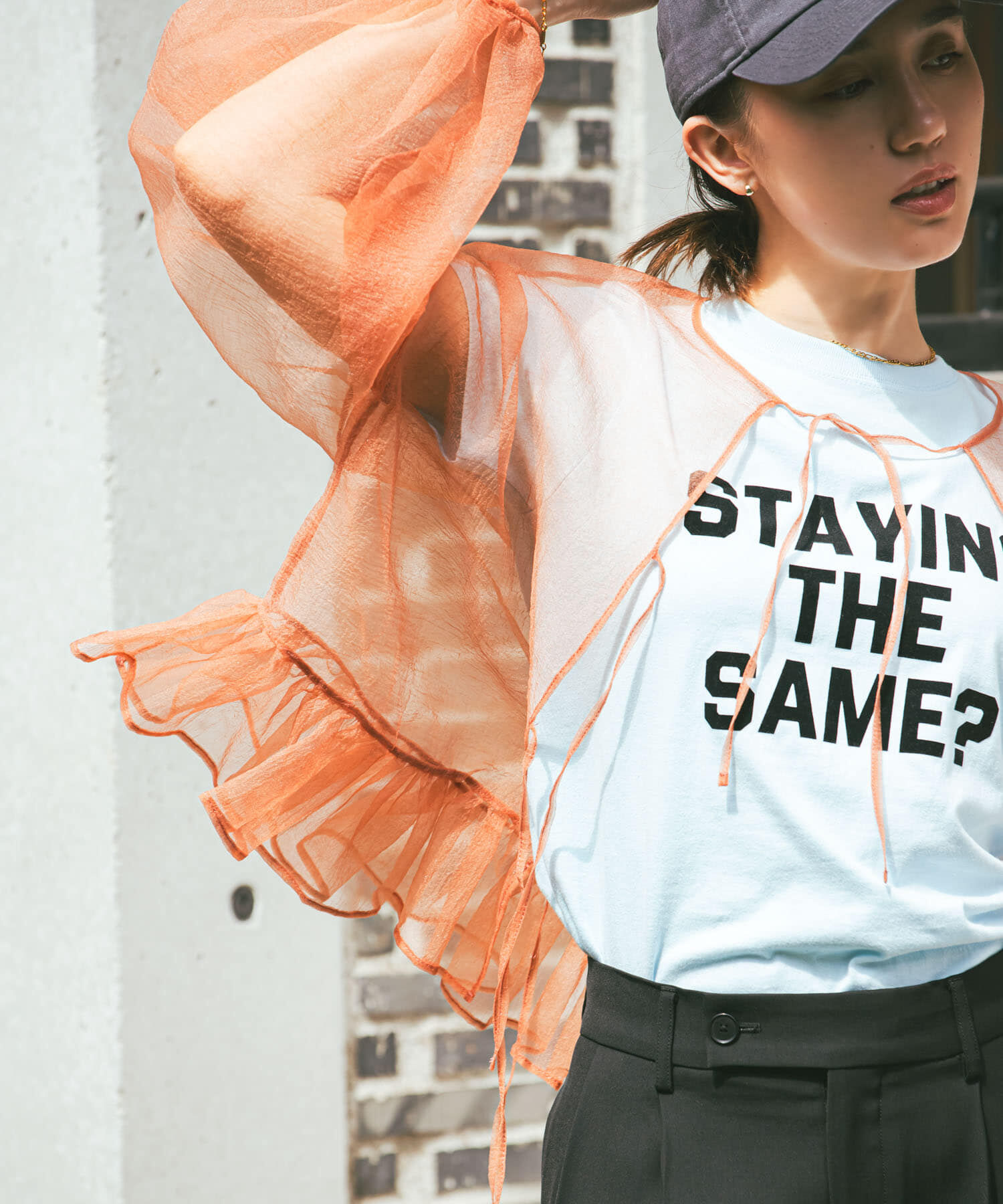 URBAN RESEARCH「Teya　Flock Letter T-shirts」|Tシャツ・カットソー|