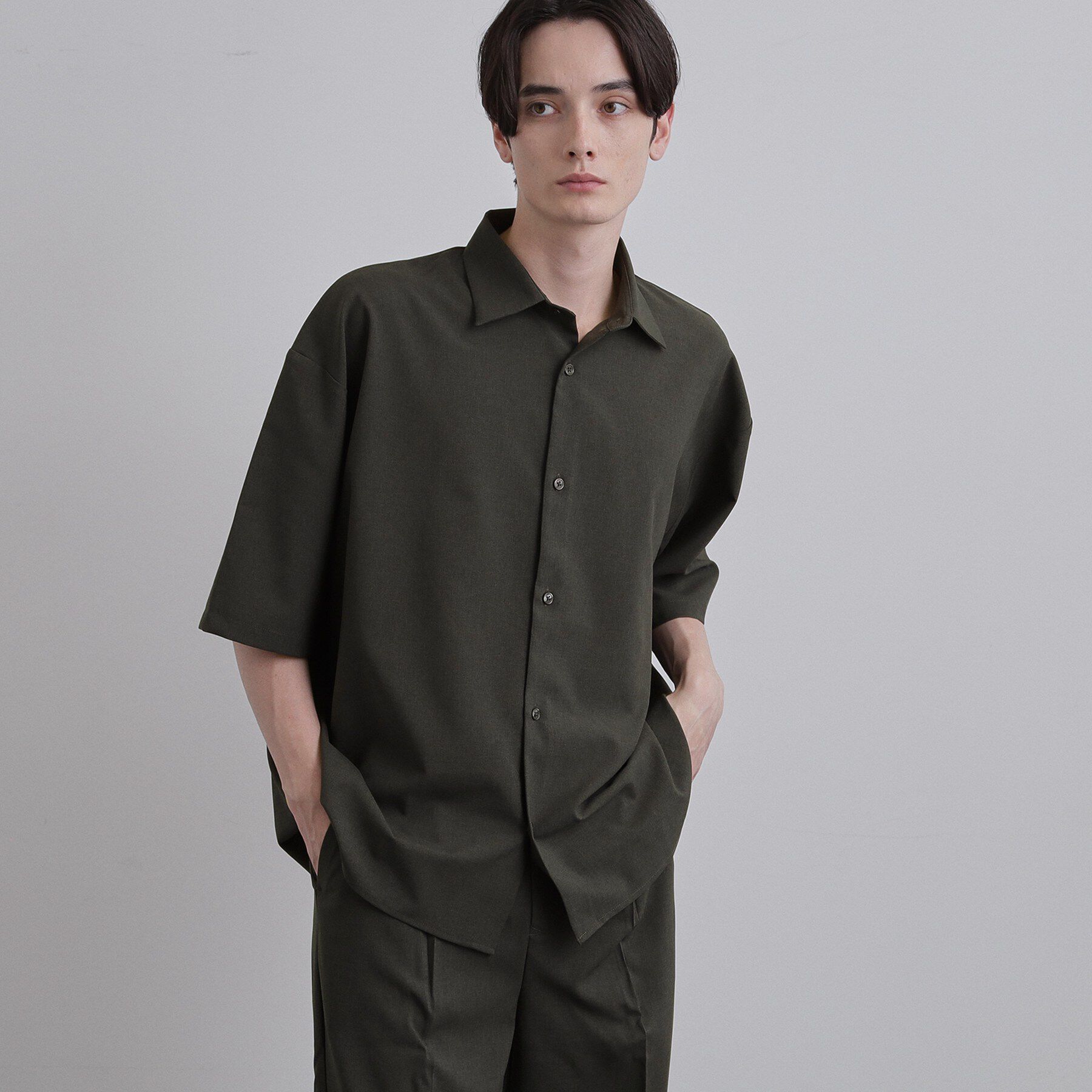 tk.TAKEO KIKUCHI「【セットアップ対応可】ソフィートロピカルストレッチ半袖シャツ」|シャツ・ブラウス|チャコールグレー(0