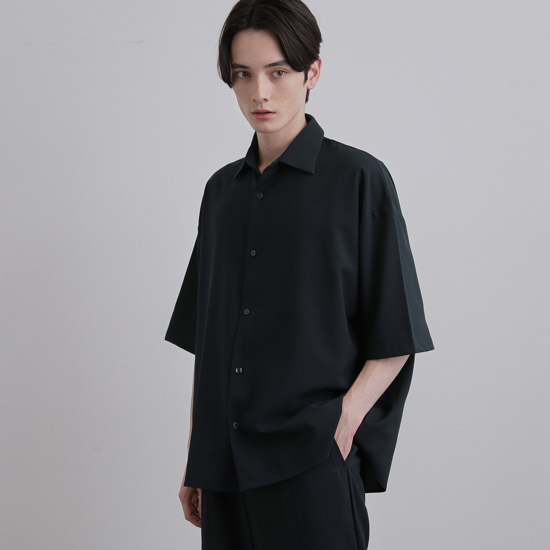 tk.TAKEO KIKUCHI「【セットアップ対応可】ソフィートロピカルストレッチ半袖シャツ」|シャツ・ブラウス|ネイビー(094)