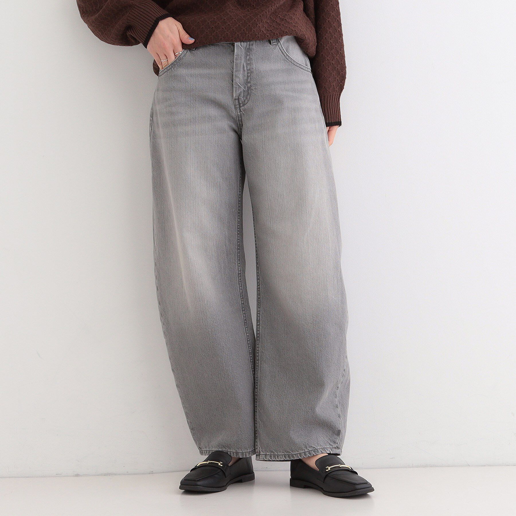 SHOO･LA･RUE「【SHOO・LA・RUE DENIM/高レビュー】ゆるっと決まる こなれカーブデニムパンツ」|デニム|