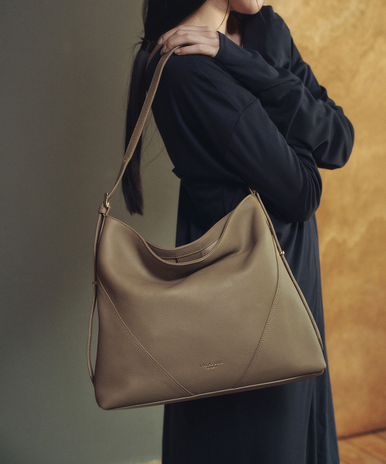 TOPKAPI TREASURE「【TREASURE TOPKAPI】シュリンクレザー ワンハンドル 2way ショルダー バッグ」|ショルダー・メッセンジャー|グレージュ