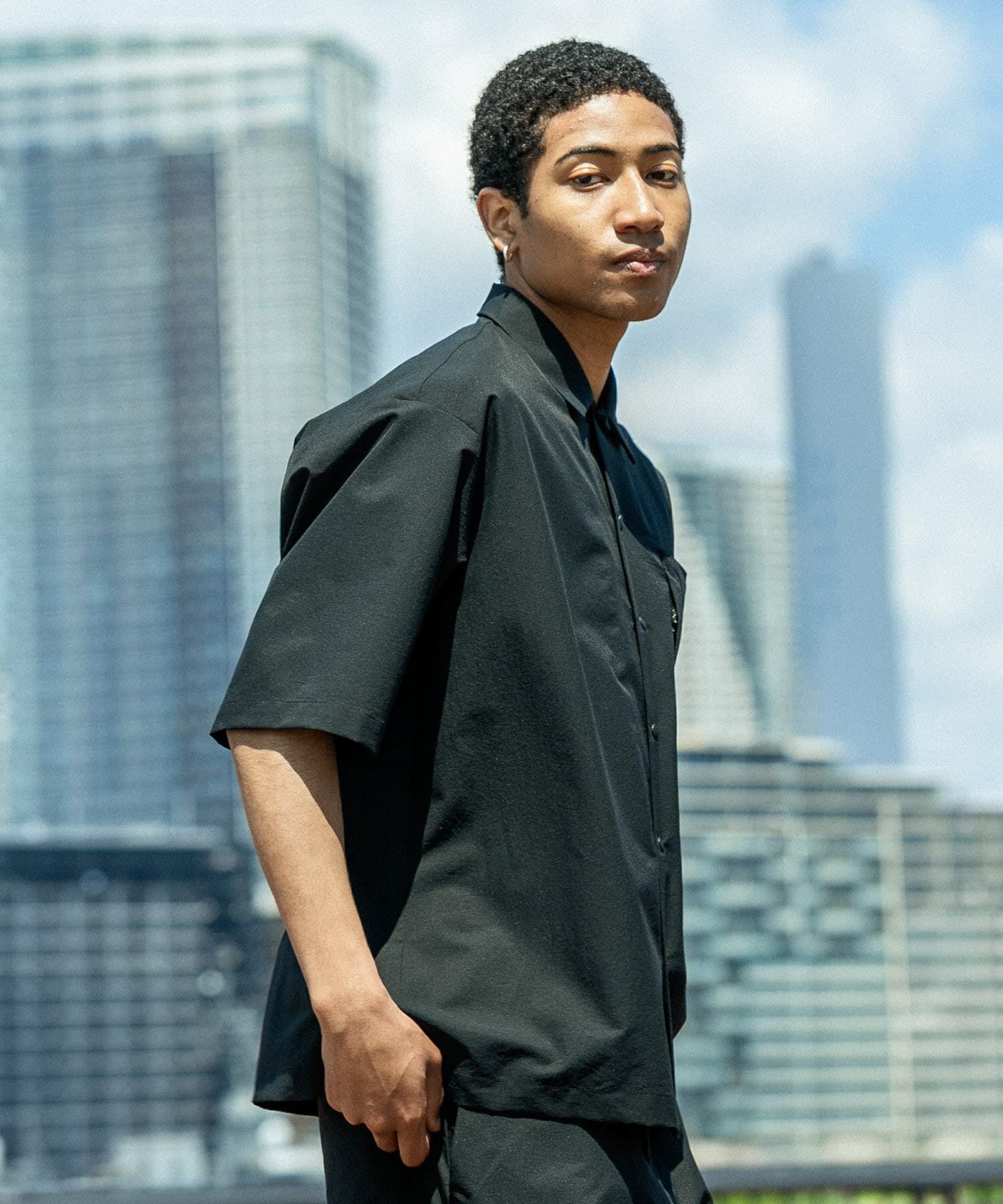 URBAN RESEARCH「『洗濯可/防シワ/撥水』COOL DOTS SHORT-SLEEVE SHIRTS」|シャツ・ブラウス|