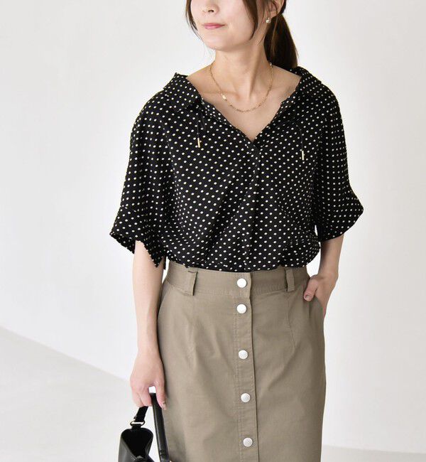 quaranciel「《予約》quaranciel:〈手洗い可能〉サッカー ドロストカラー スキッパー シャツ ブラウス」|シャツ・ブラウス|