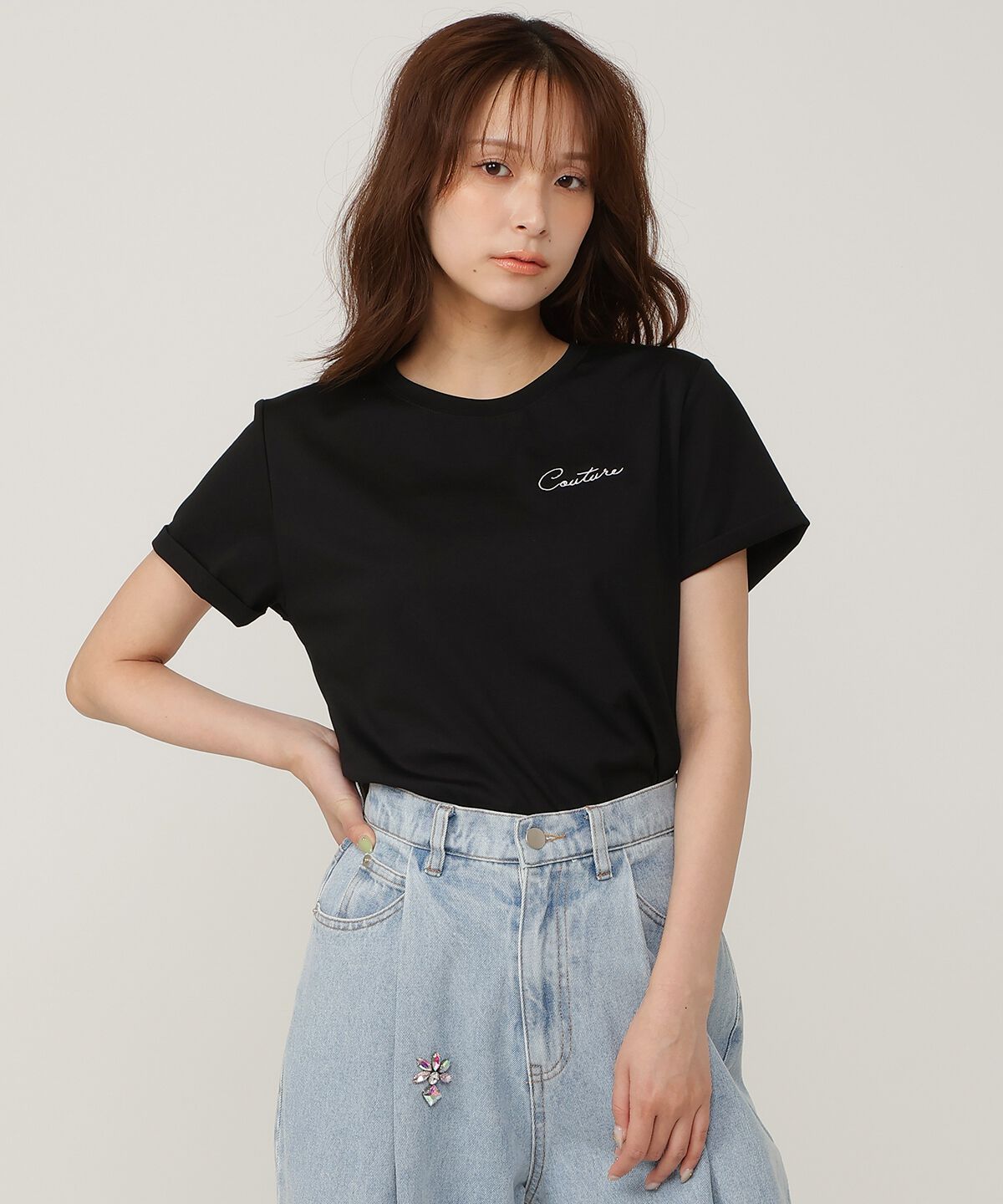 アンドクチュール「ワンポイント刺繍Tシャツ」|Tシャツ・カットソー|ブラック