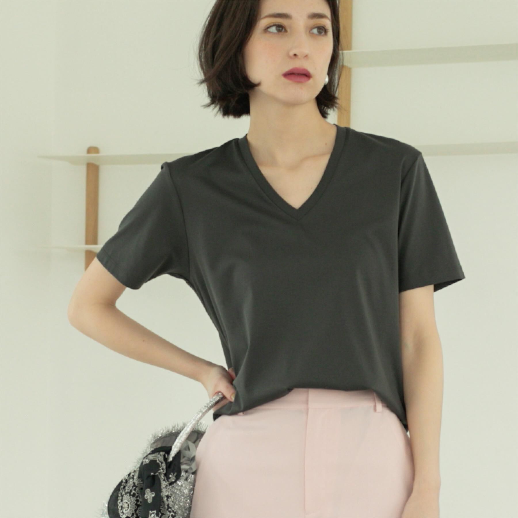 OPAQUE.CLIP「《5色展開／SS-LLサイズ》VネックベーシックTシャツ【接触冷感／洗濯機洗い可】」|Tシャツ・カットソー|