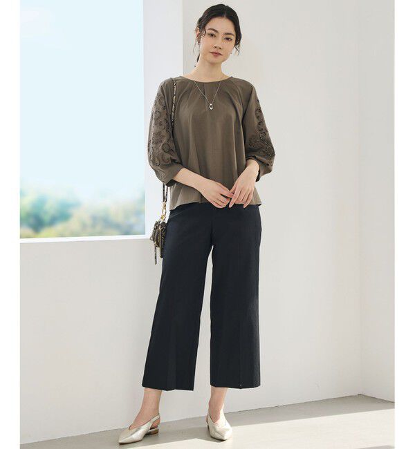 自由区「【カタログ掲載・定番人気・新色追加】コットンサテンクロップド丈ワイドストレート パンツ」|その他|