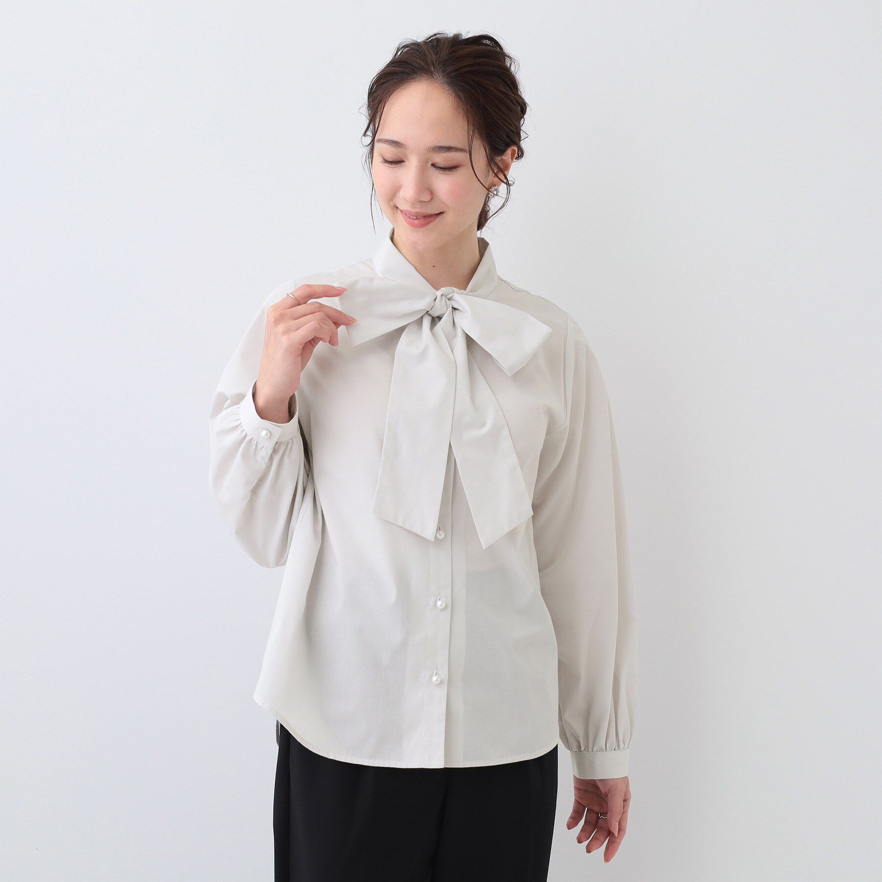 SHOO･LA･RUE「【S-LL】お顔回りを華やかに リボンタイブラウス」|シャツ・ブラウス|