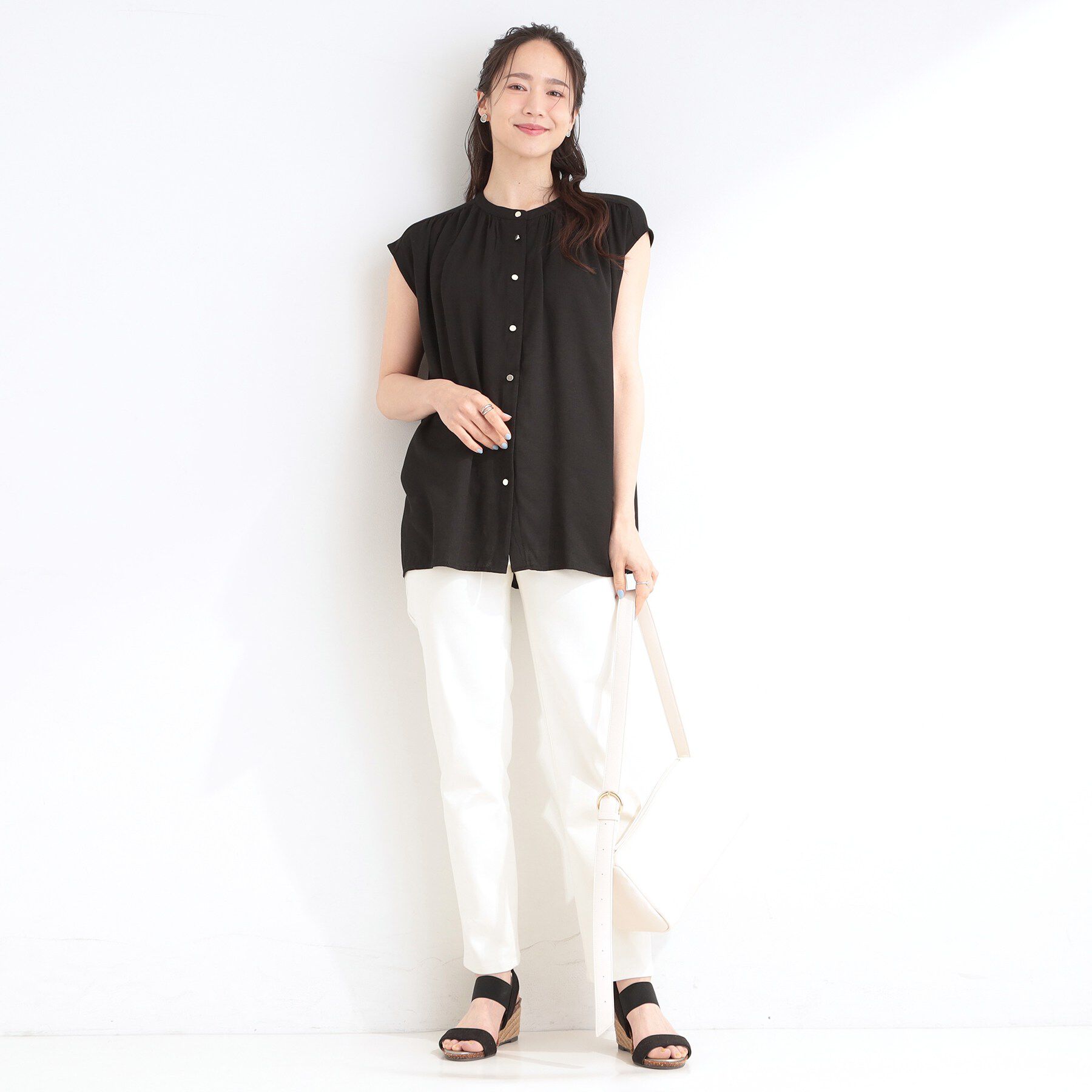 SHOO･LA･RUE「【S-LL/洗濯後しわになりにくい】上品にきれい見え スラブギャザーブラウス」|シャツ・ブラウス|