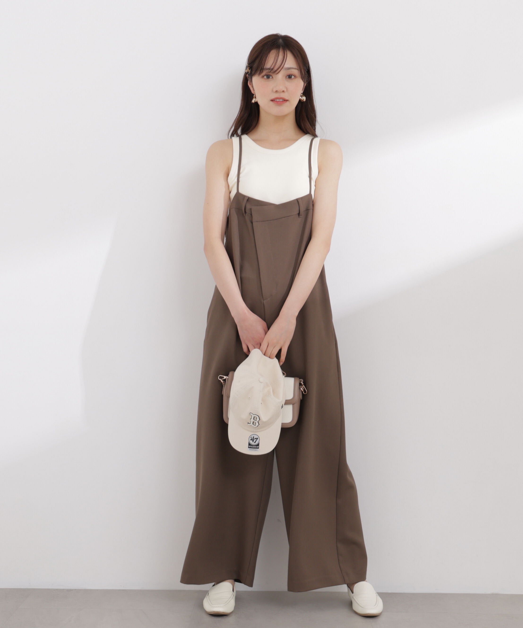 PROPORTION BODY DRESSING「〈a/mie〉バックタックサロペット 26SS」|ワンピース|ブラウン