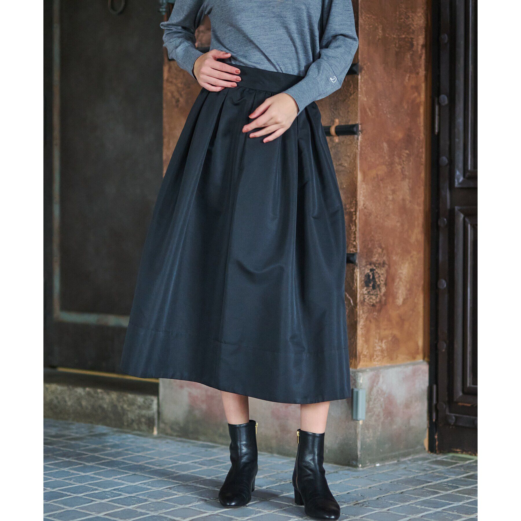 DRESSTERIOR「【大人百花冬号掲載　モデル美香さん着用】タックボリュームスカート」|スカート|
