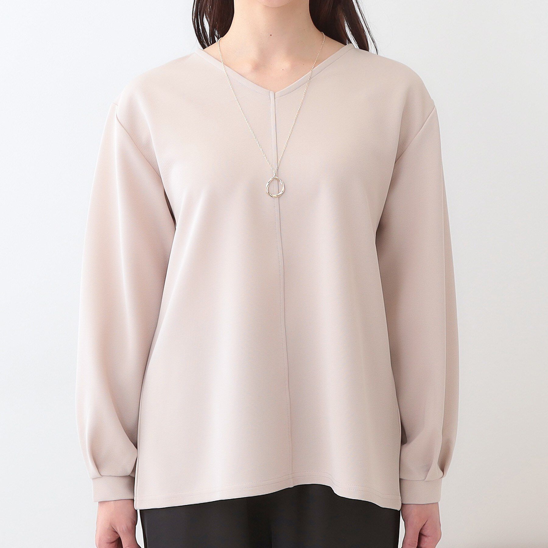 SHOO･LA･RUE「【S-LL/2点セット】大人の上品シルエット アクセ付き Vネックトップス」|シャツ・ブラウス|