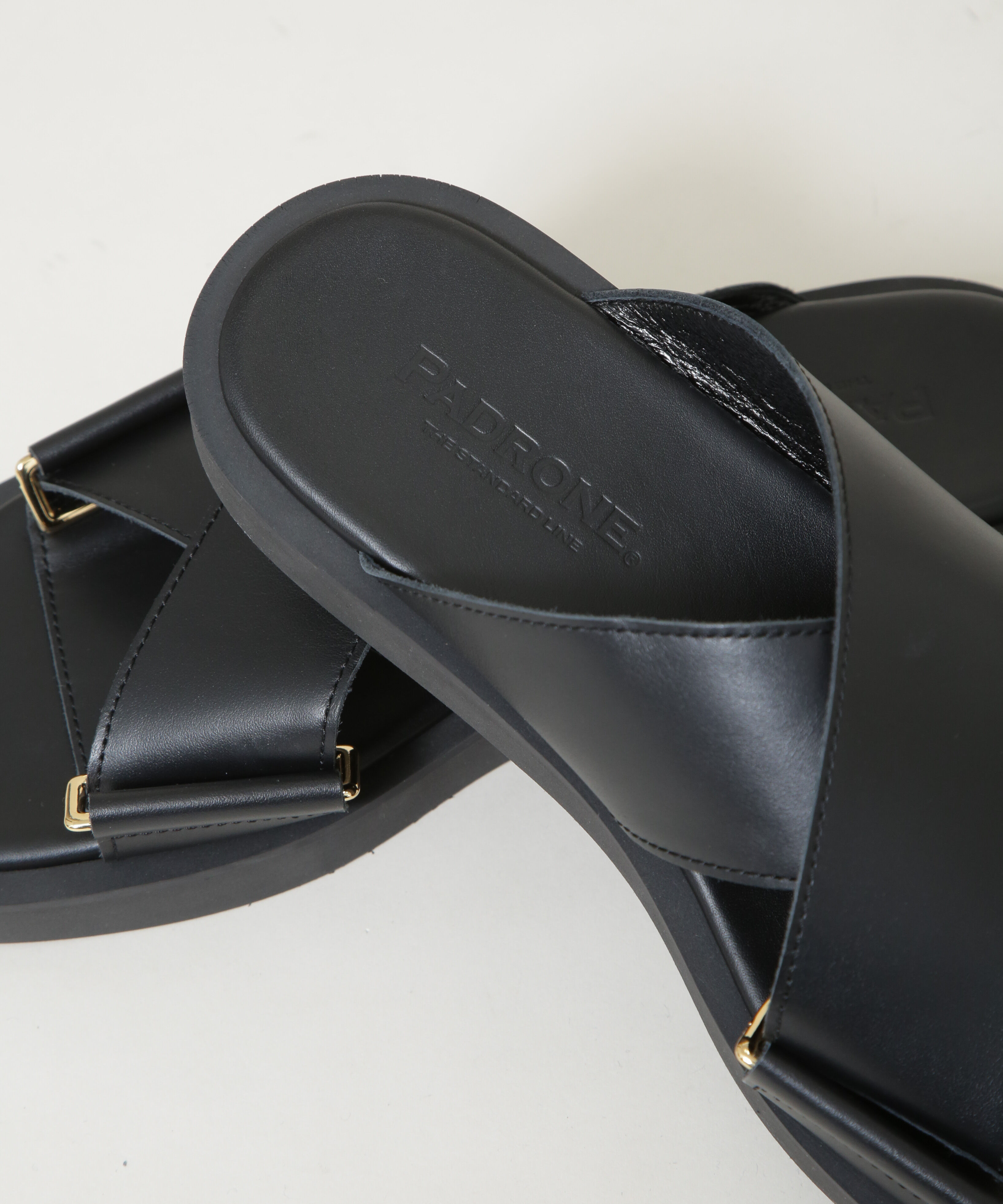 nano･universe「PADRONE THE STANDARD LINE/別注CROSS STRAP SANDAL/クロスストラップ」|サンダル|
