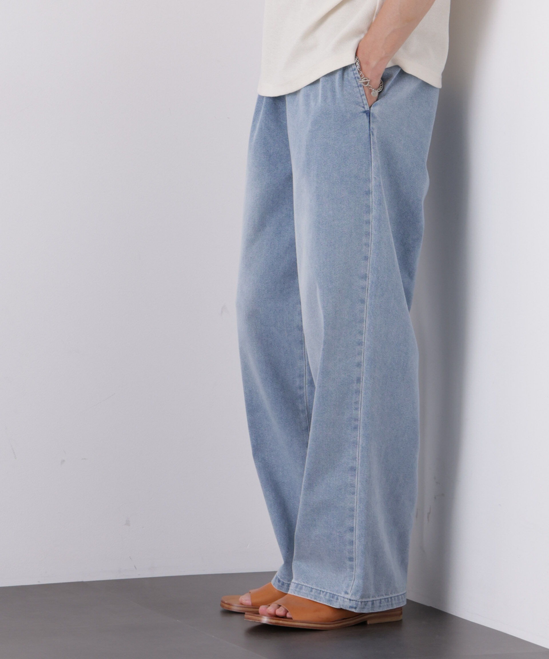 nano･universe「COOLLY DENIM ワイドイージーパンツ（接触冷感）」|チノ|