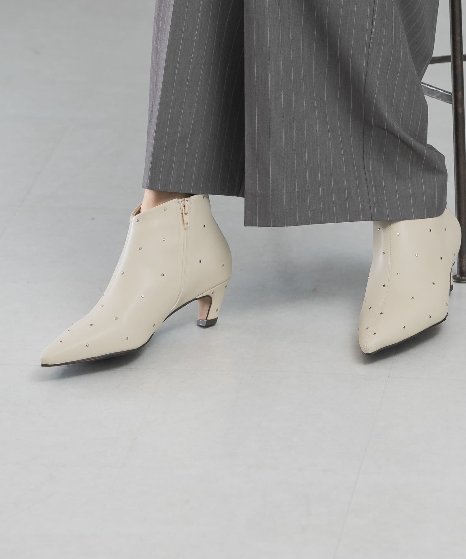URBAN RESEARCH ROSSO「LE VERNIS　Stud pointed boots」|ショートブーツ|