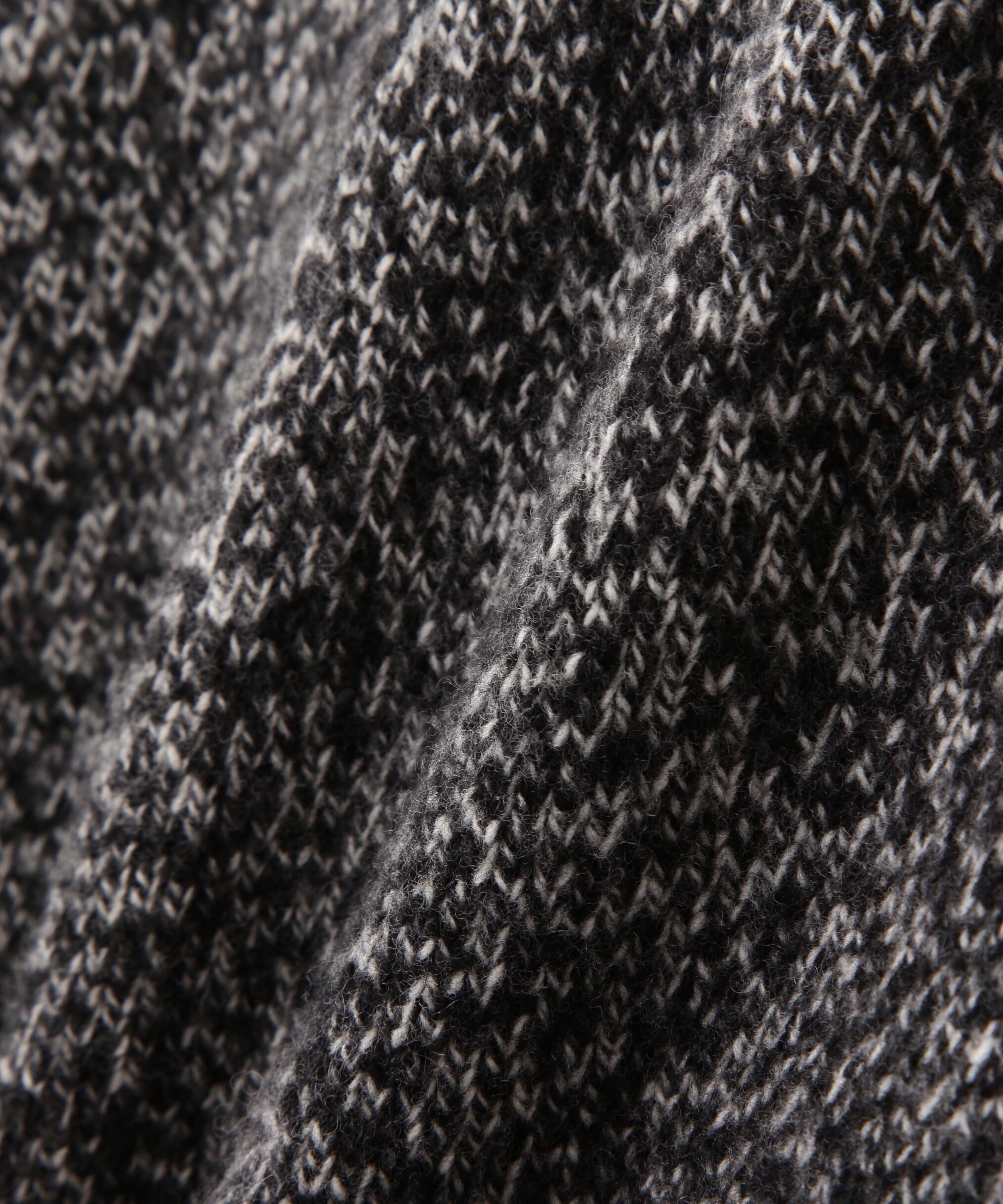 YLEVE 「YLEVE / WOOL CASHMERE MELANGE KNIT V NECK PULL OVER」|ニット・セーター|