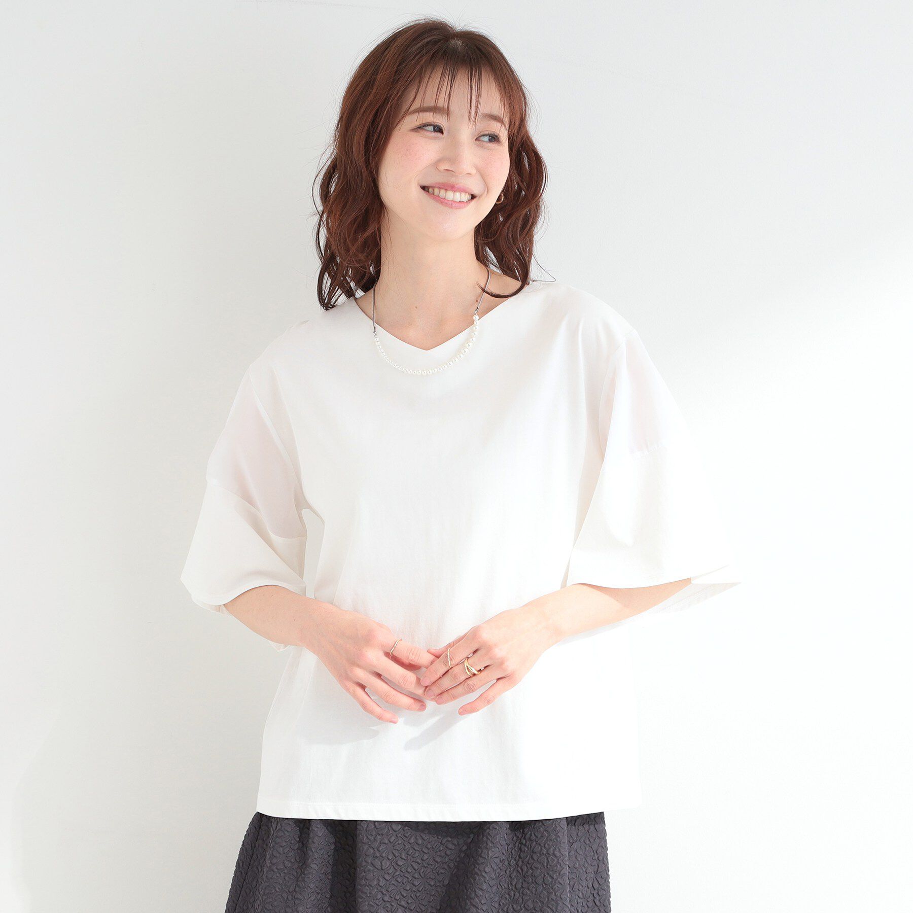 SHOO･LA･RUE「【ひんやり/S-LL/洗濯機可】二の腕見せない お袖異素材フレアスリーブTシャツ」|Tシャツ・カットソー|