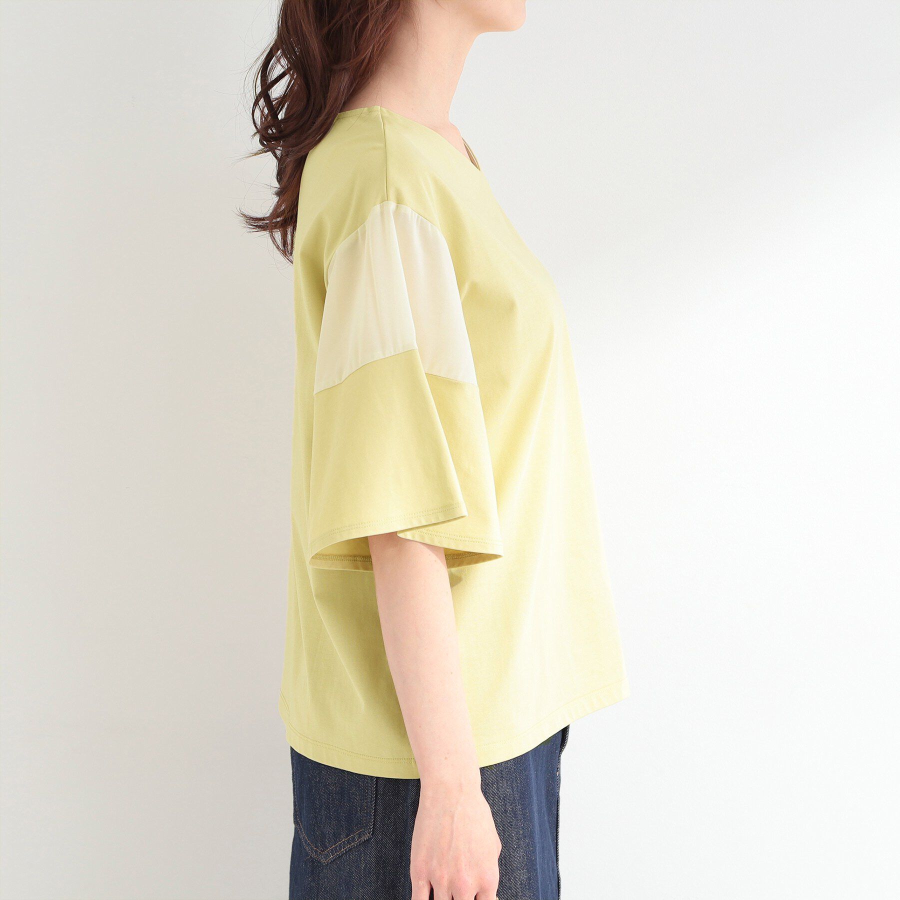SHOO･LA･RUE「【ひんやり/S-LL/洗濯機可】二の腕見せない お袖異素材フレアスリーブTシャツ」|Tシャツ・カットソー|