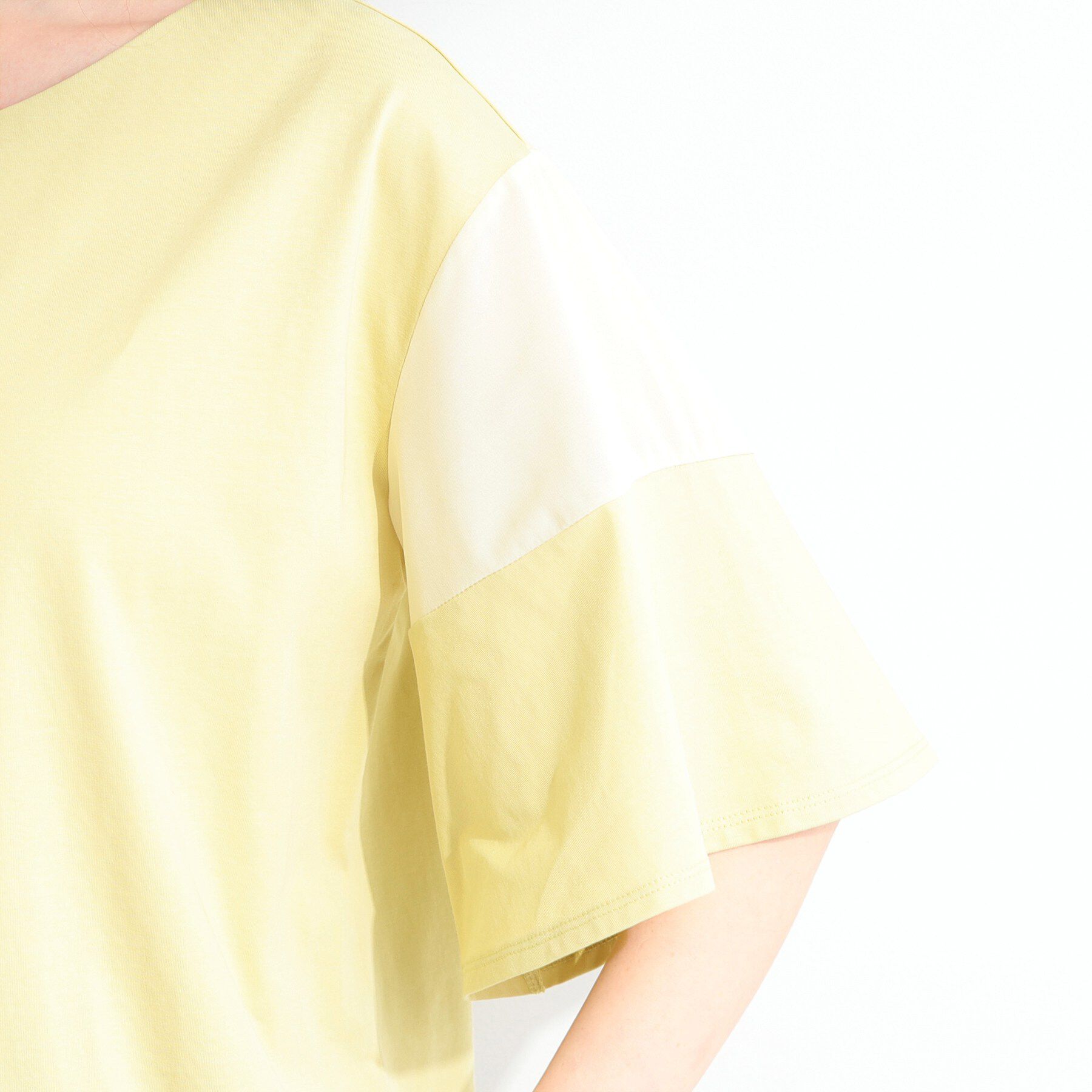 SHOO･LA･RUE「【ひんやり/S-LL/洗濯機可】二の腕見せない お袖異素材フレアスリーブTシャツ」|Tシャツ・カットソー|