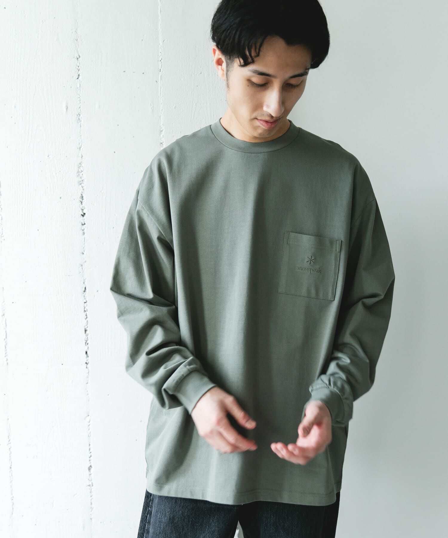 URBAN RESEARCH DOORS「『別注』Snow Peak Apparel&times;DOORS　POCKET LOGO LONG-SLEEVE T-SHIRTS」|Tシャツ・カットソー|