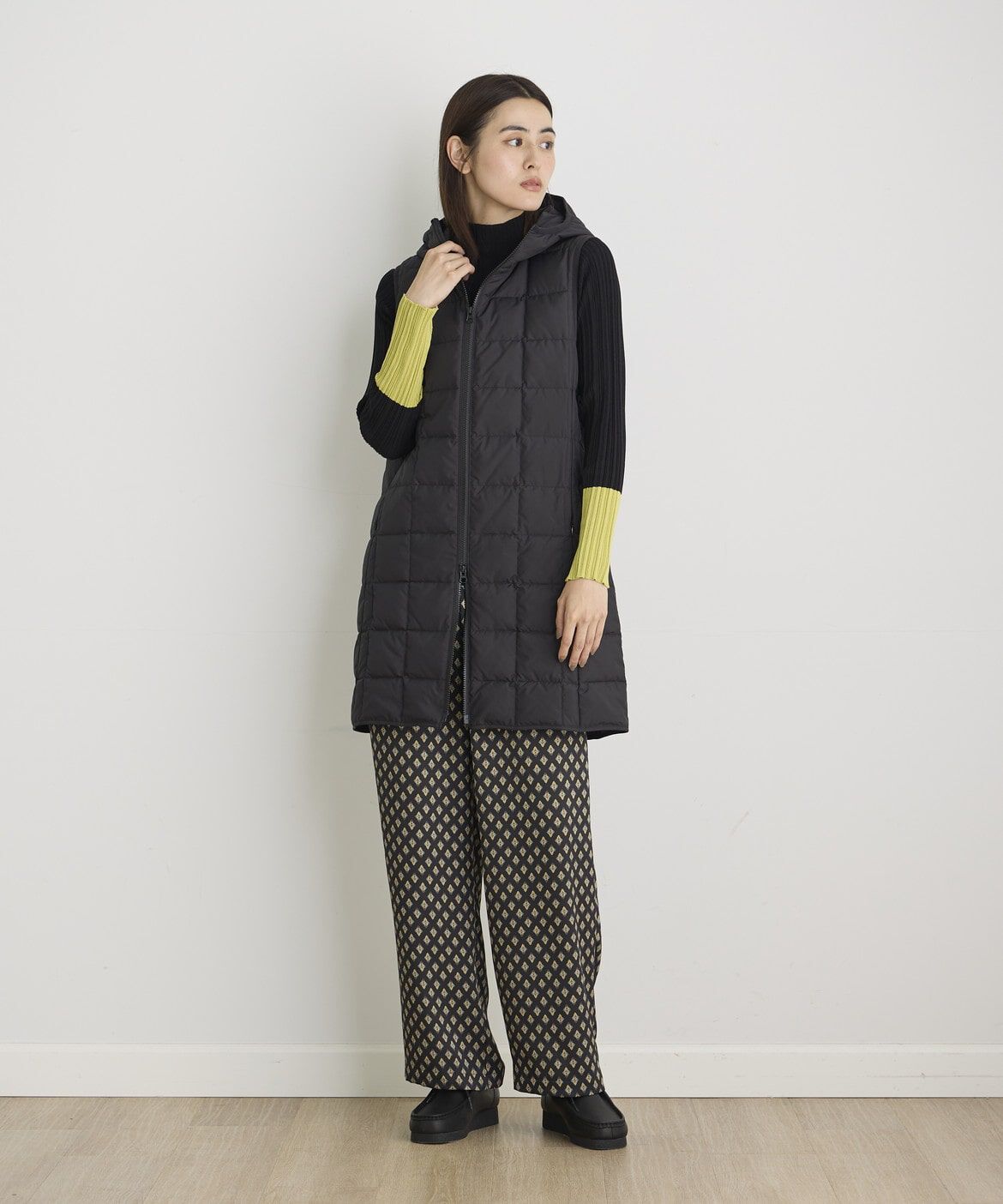DAY by DAY it&rsquo;s international「ロングフードダウンベスト《TAION &amp; LIMONTA EAST》 」|ダウン|