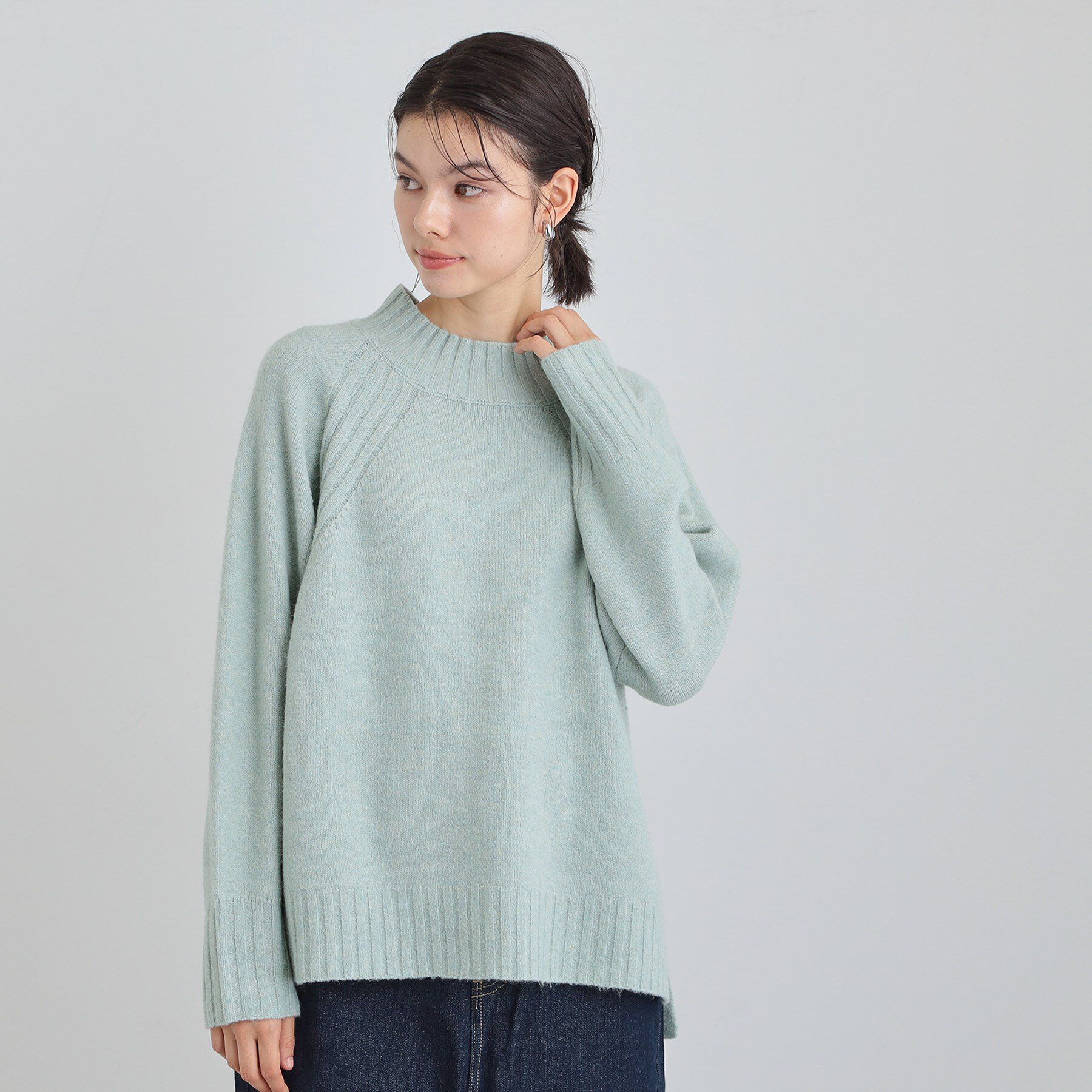 THE SHOP TK「ふんわり柔らかきれい色 ウール混ハイネックニット」|ニット・セーター|