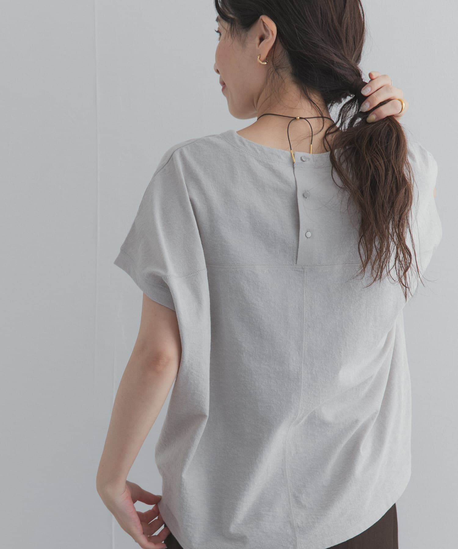 URBAN RESEARCH DOORS「リネンタッチBACKボタンプルオーバー」|Tシャツ・カットソー|ライトグレー