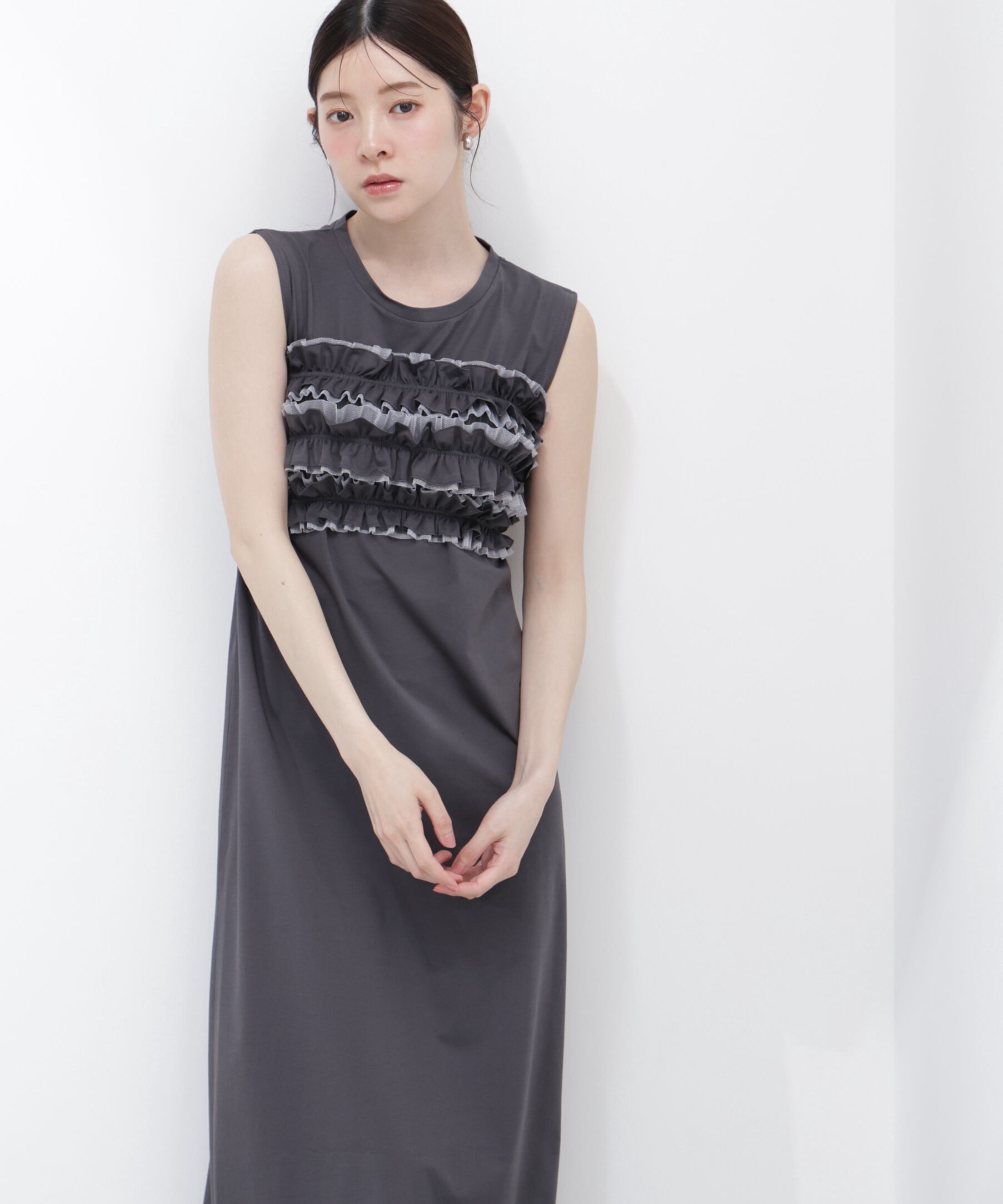 PROPORTION BODY DRESSING「〈a/mie〉フリルベア付きカットワンピース」|ワンピース|チャコール2