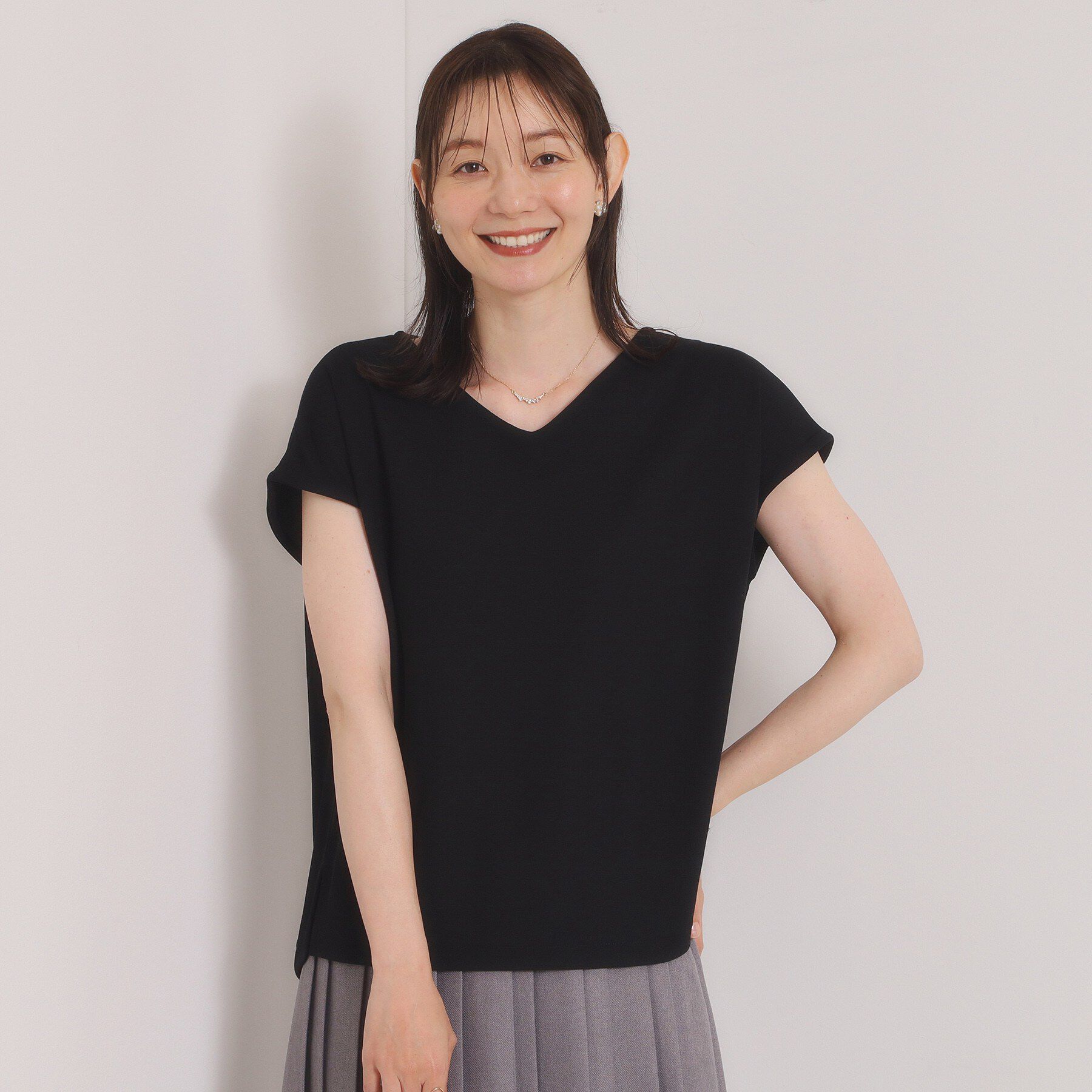 ITS&rsquo;DEMO「【冷感／速乾】Vネックカットプルオーバー」|Tシャツ・カットソー|ブラック(019)