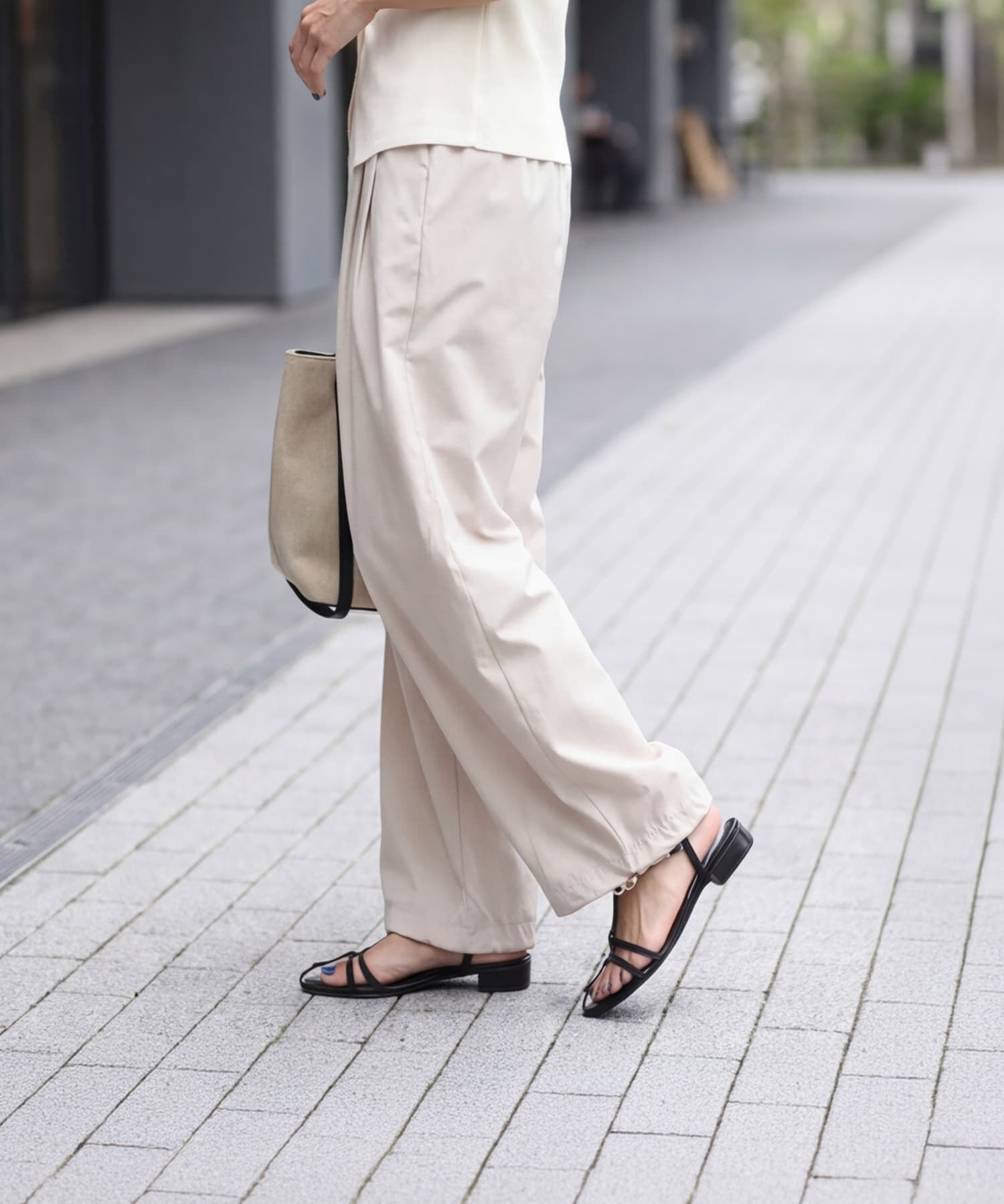 STYLE DELI「裾が絞れる薄さら涼感ワイドパンツ」|スラックス|