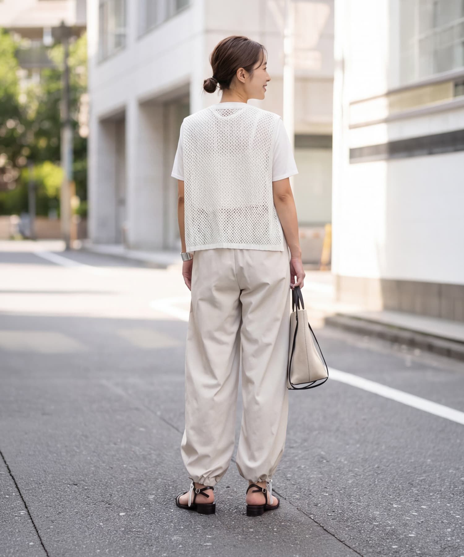 STYLE DELI「裾が絞れる薄さら涼感ワイドパンツ」|スラックス|