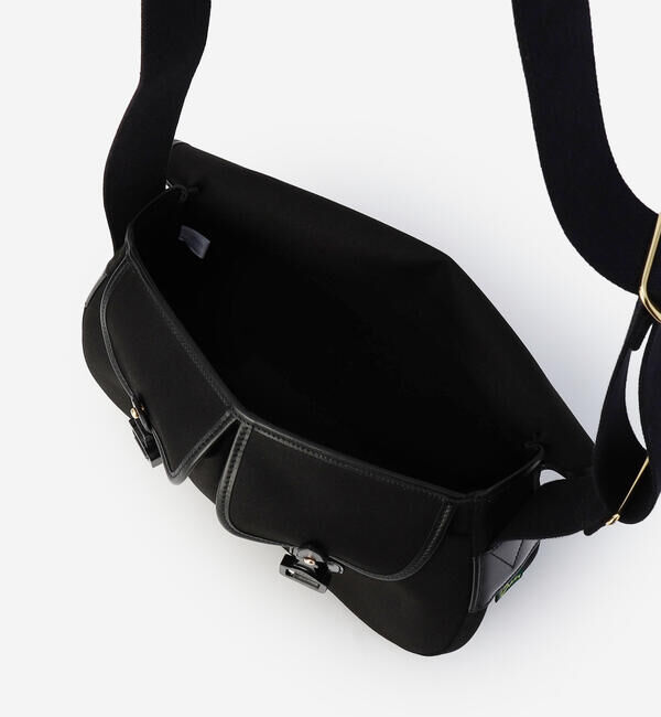 Brady「Brady | ARIEL TROUT LARGE with COBRA BUCKLE UNISEX」|ショルダー・メッセンジャー|