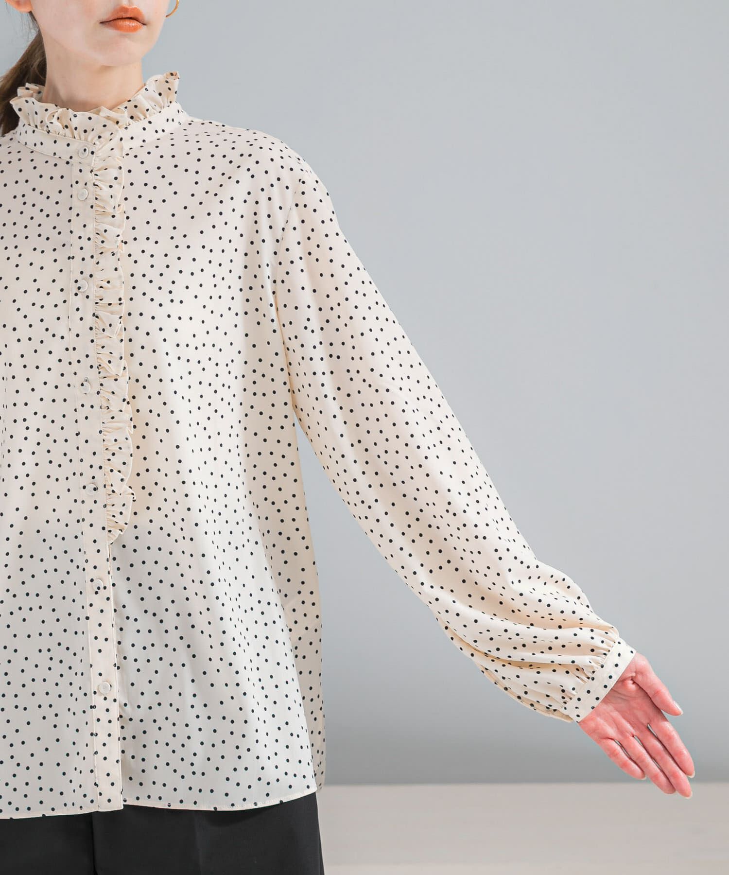 URBAN RESEARCH ROSSO「『WEB限定』フリルスタンドカラーシャツ」|シャツ・ブラウス|
