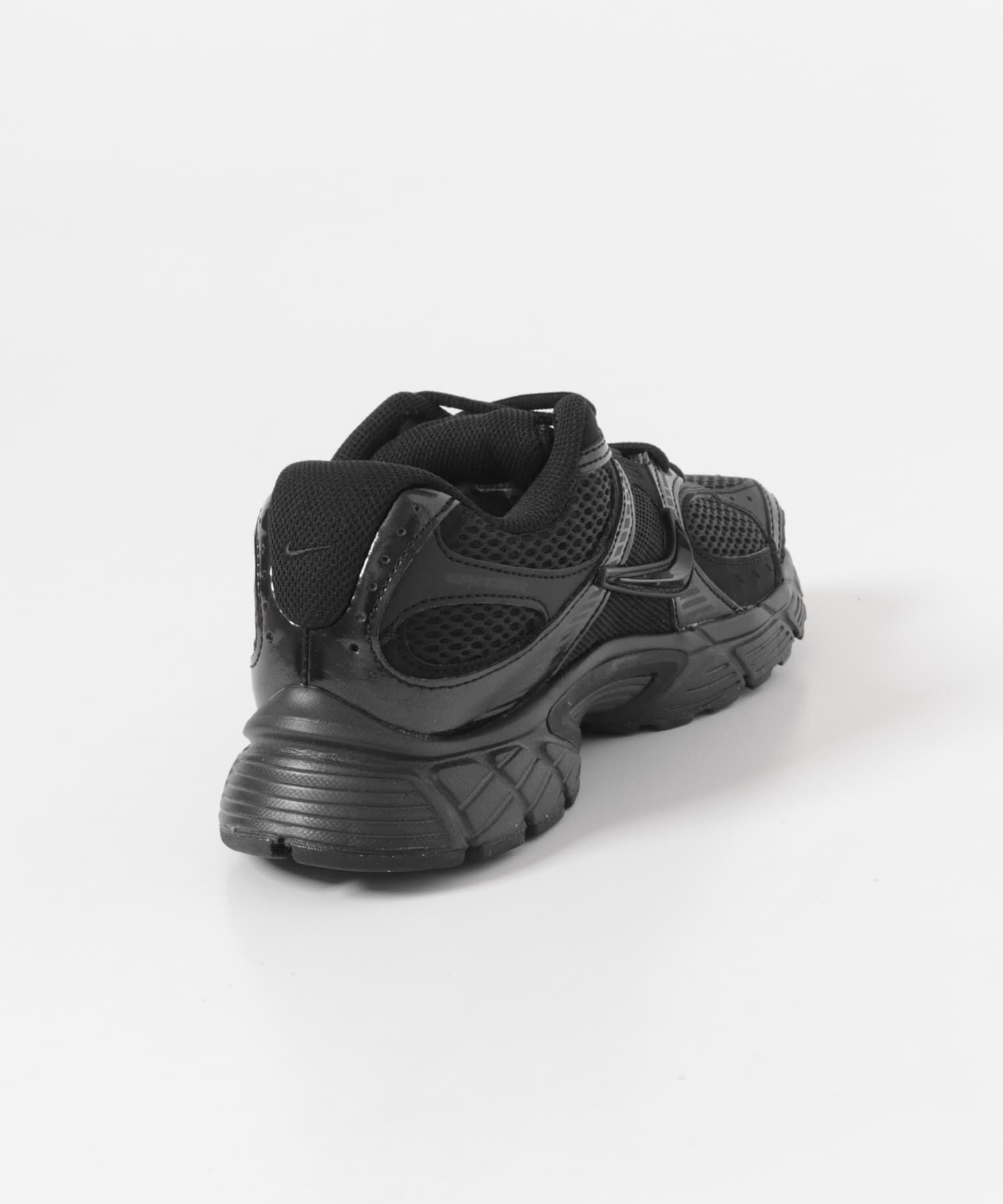 URBAN RESEARCH DOORS「NIKE　ウィメンズ V5 RNR」|スニーカー|