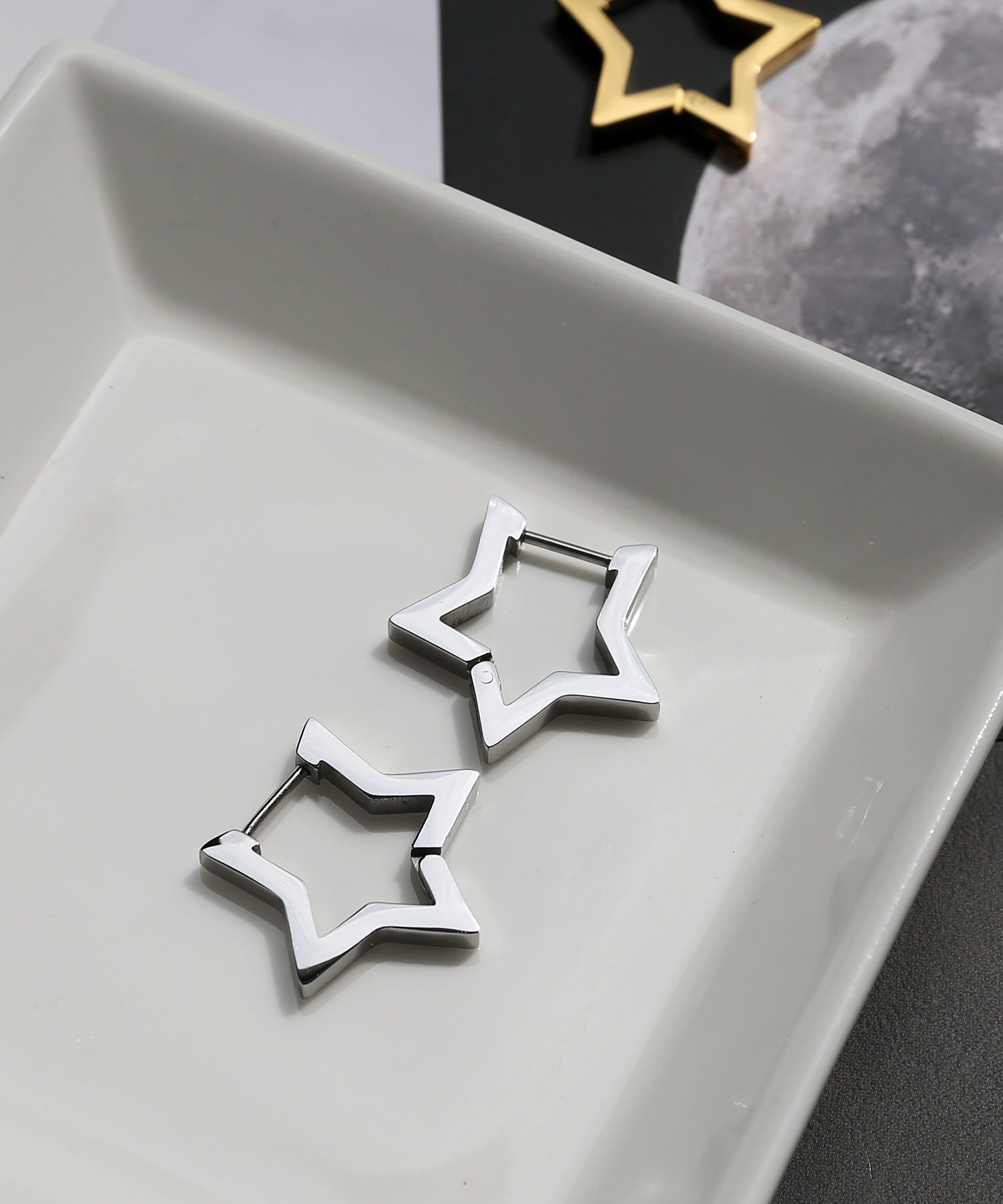 colleca la「[stainless]ステンレス・スターフープピアス〈金属アレルギー対応〉」|ピアス|シルバー