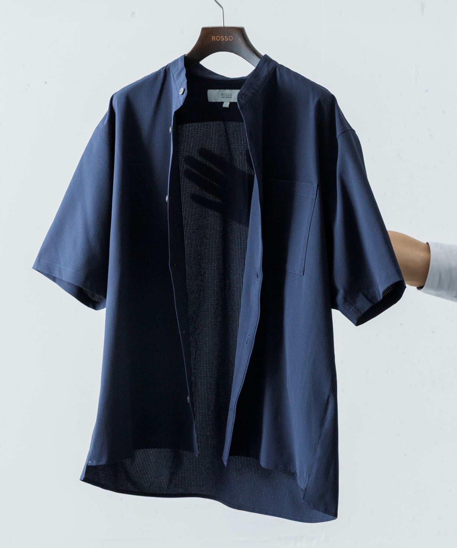 URBAN RESEARCH ROSSO「『WEB限定』『XLサイズあり』『吸水速乾』Air Stretch バンドカラーシャツ」|シャツ・ブラウス|
