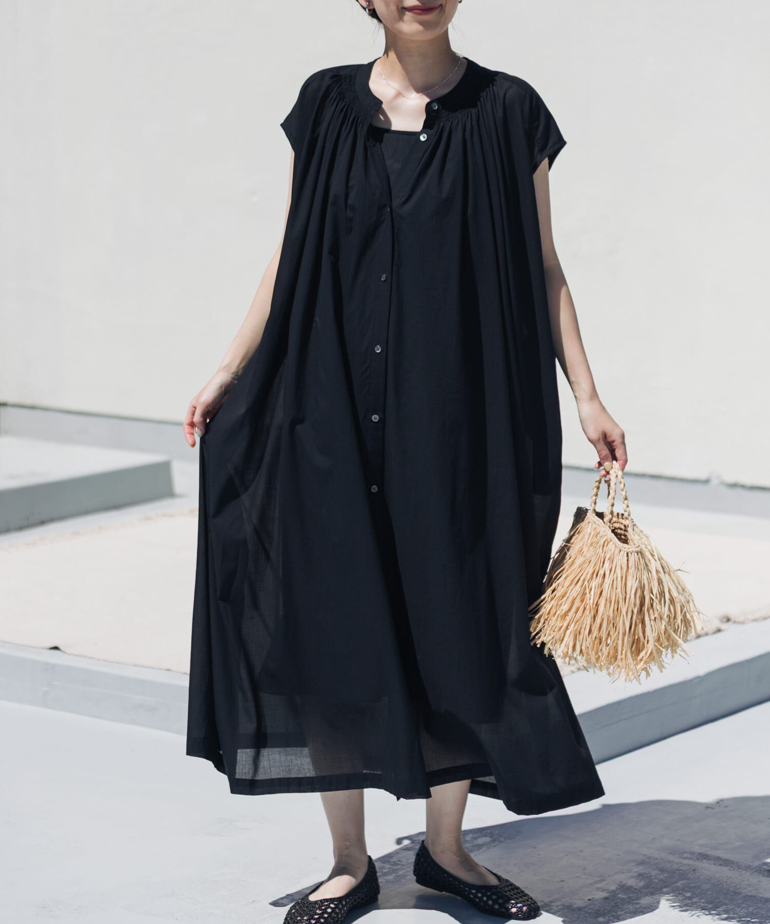 URBAN RESEARCH DOORS「コットンボイルギャザーフレンチワンピース」|ワンピース|ブラック