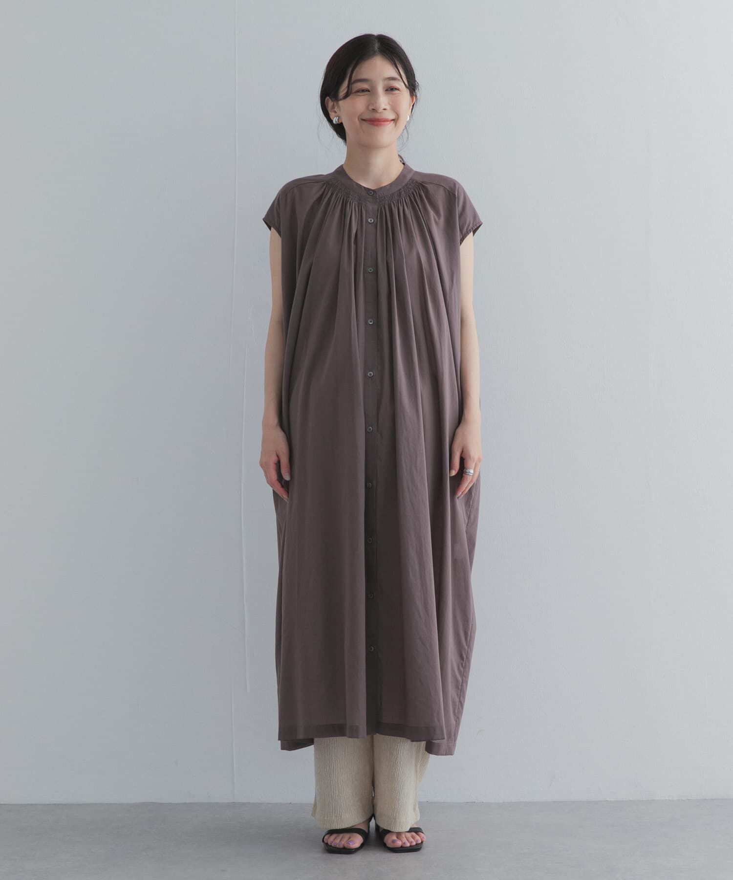 URBAN RESEARCH DOORS「コットンボイルギャザーフレンチワンピース」|ワンピース|