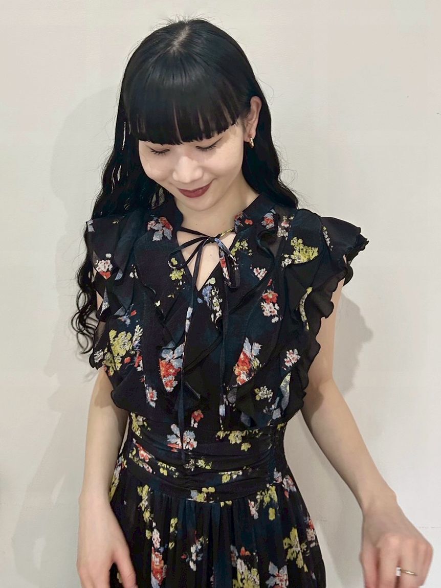 LILY BROWN「フラワープリントプリーツワンピース」|ワンピース|