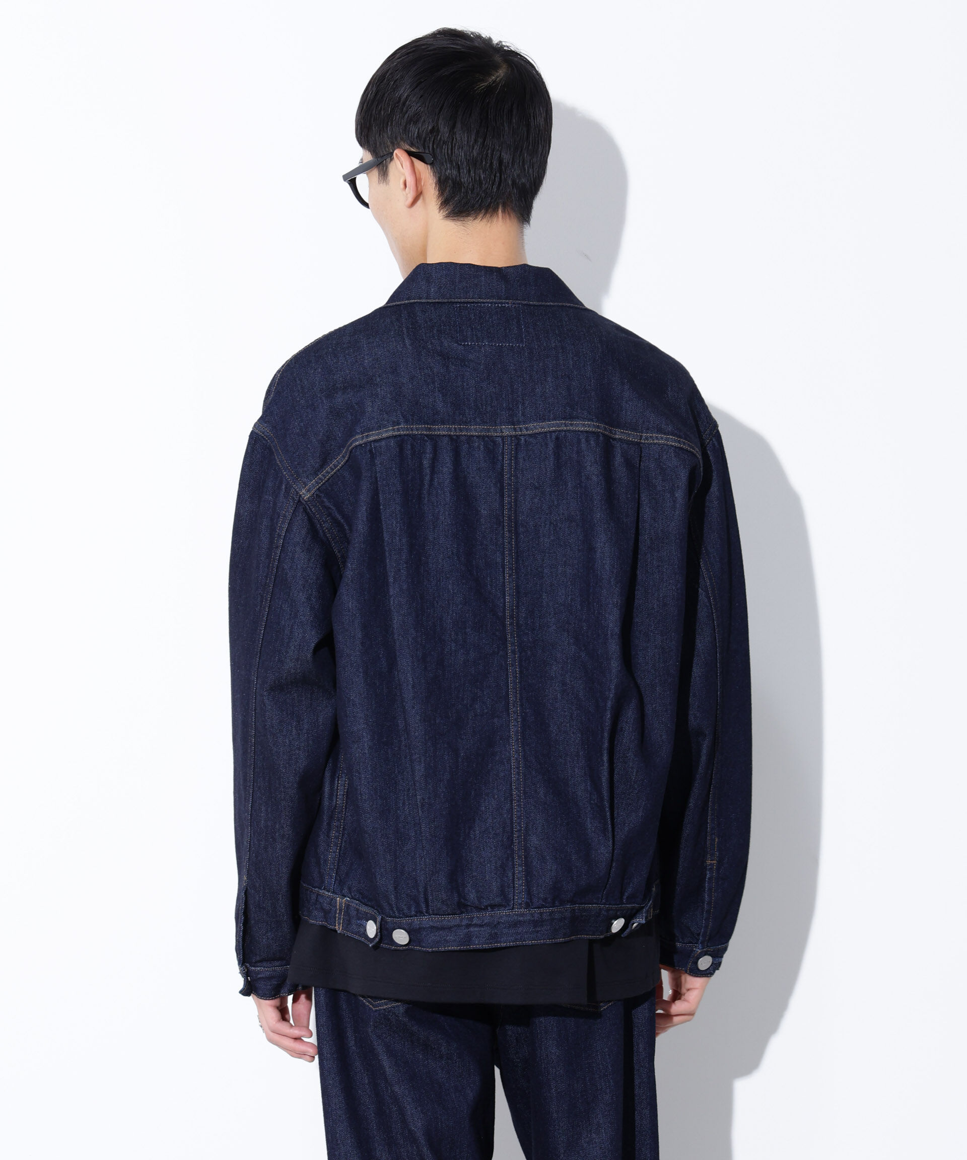 nano･universe「AUTHENコラボ SILKNIZED DENIM トラッカージャケット(セットアップ可)」|ブルゾン・スタジャン|