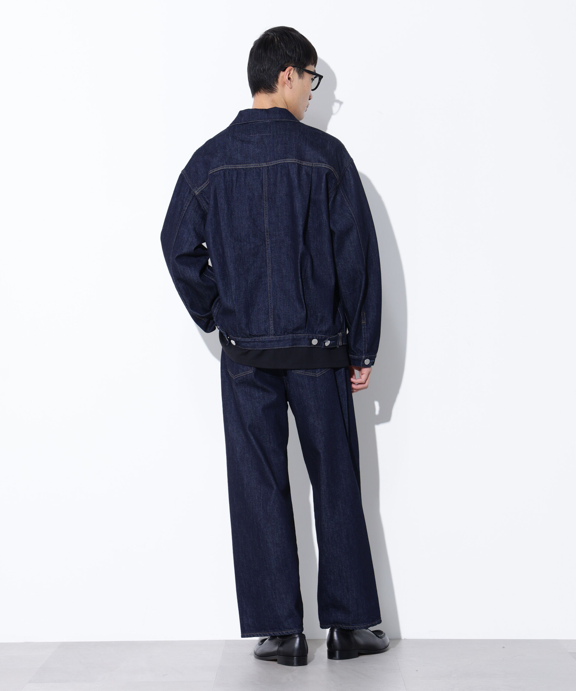 nano･universe「AUTHENコラボ SILKNIZED DENIM トラッカージャケット(セットアップ可)」|ブルゾン・スタジャン|